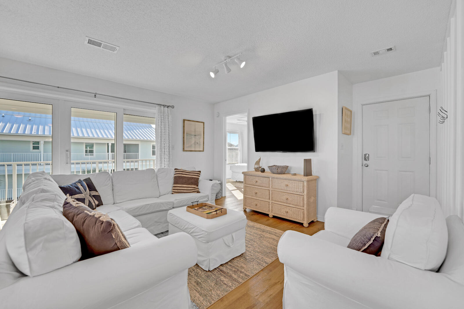 BEACHSIDE VILLAS CONDO - Residential