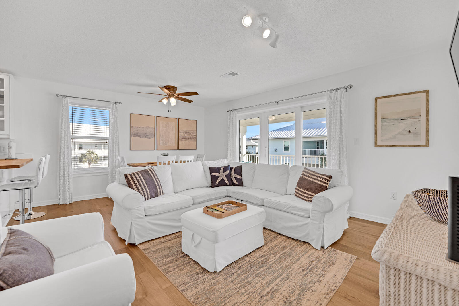 BEACHSIDE VILLAS CONDO - Residential