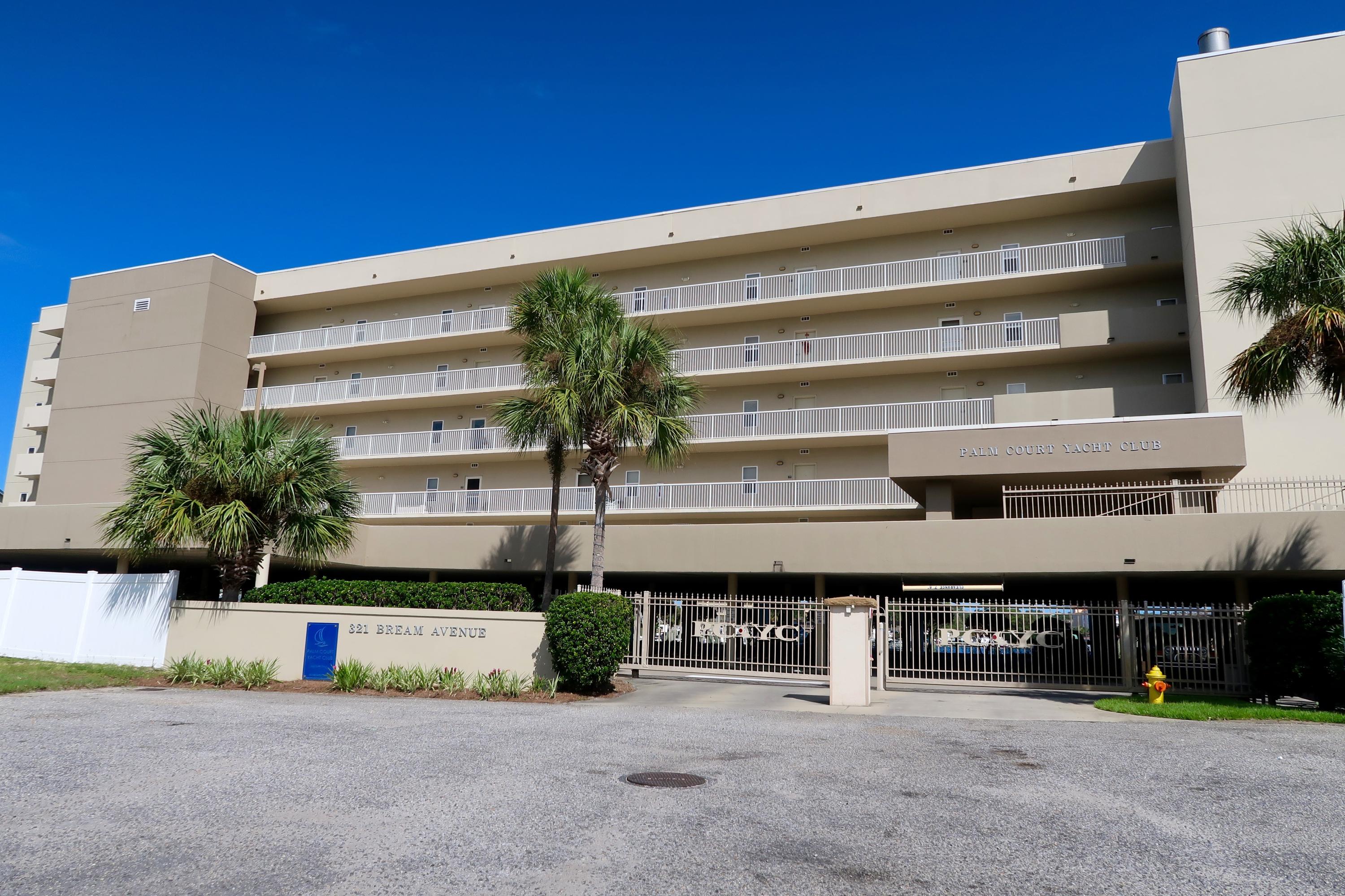 PALM COURT YACHT CLUB - Residential