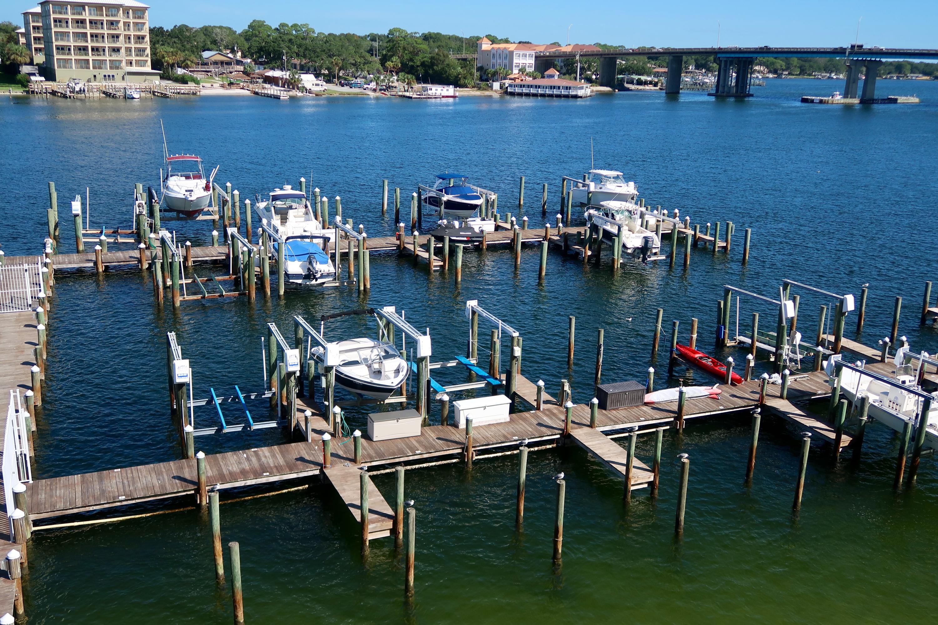 PALM COURT YACHT CLUB - Residential