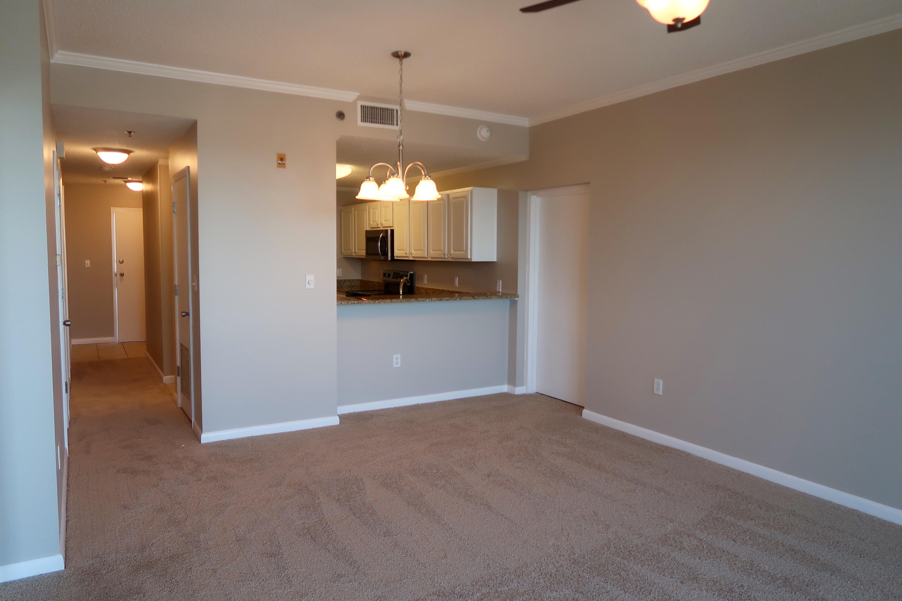 PALM COURT YACHT CLUB - Residential