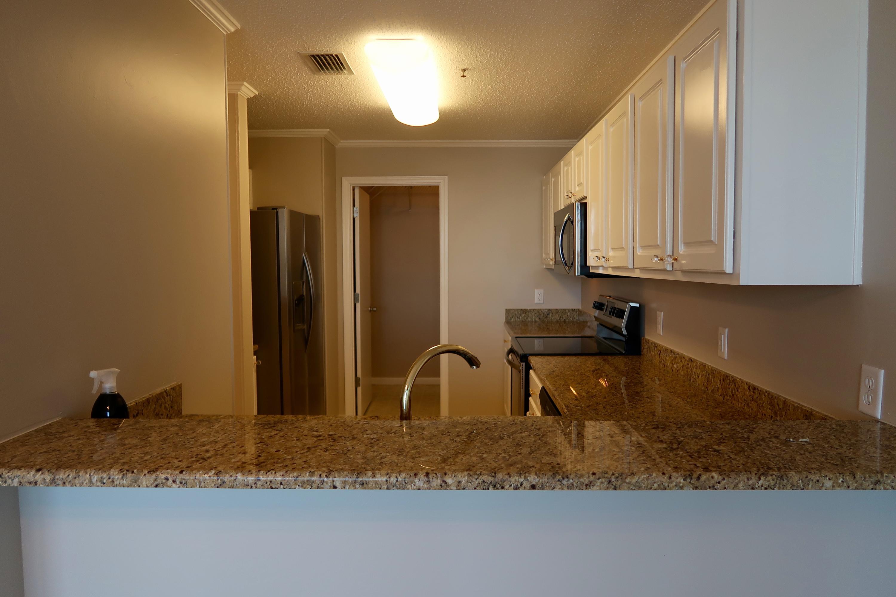 PALM COURT YACHT CLUB - Residential