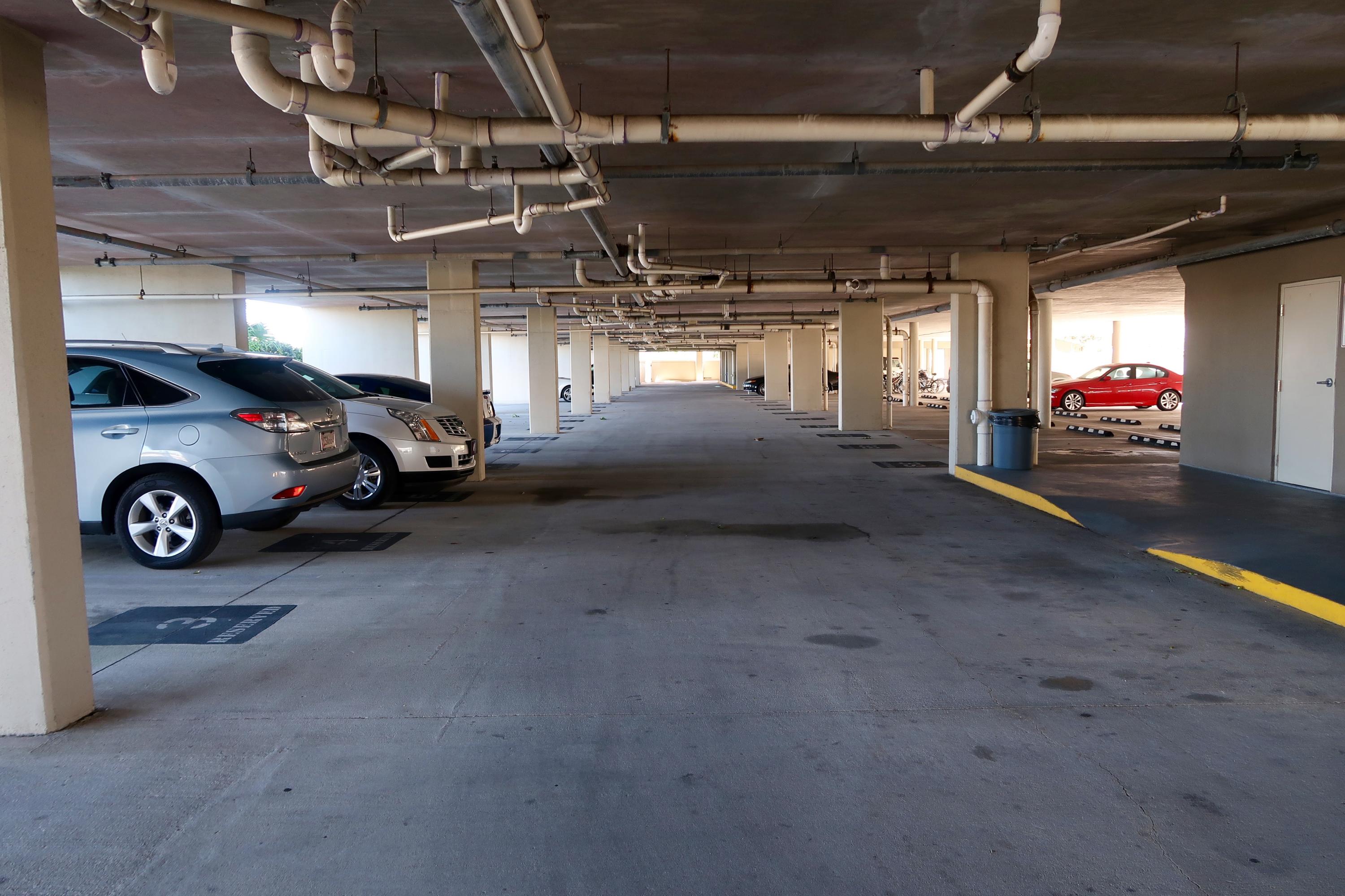 PALM COURT YACHT CLUB - Residential