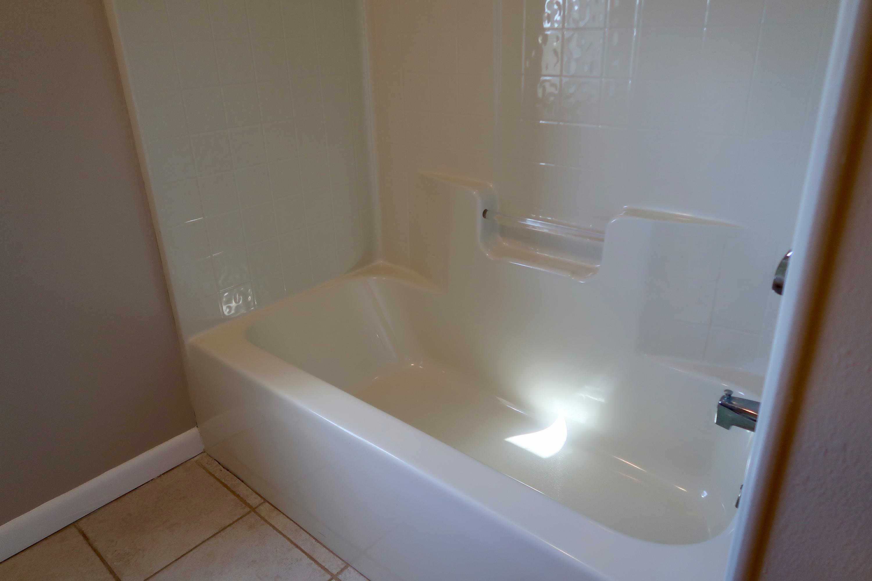 PALM COURT YACHT CLUB - Residential