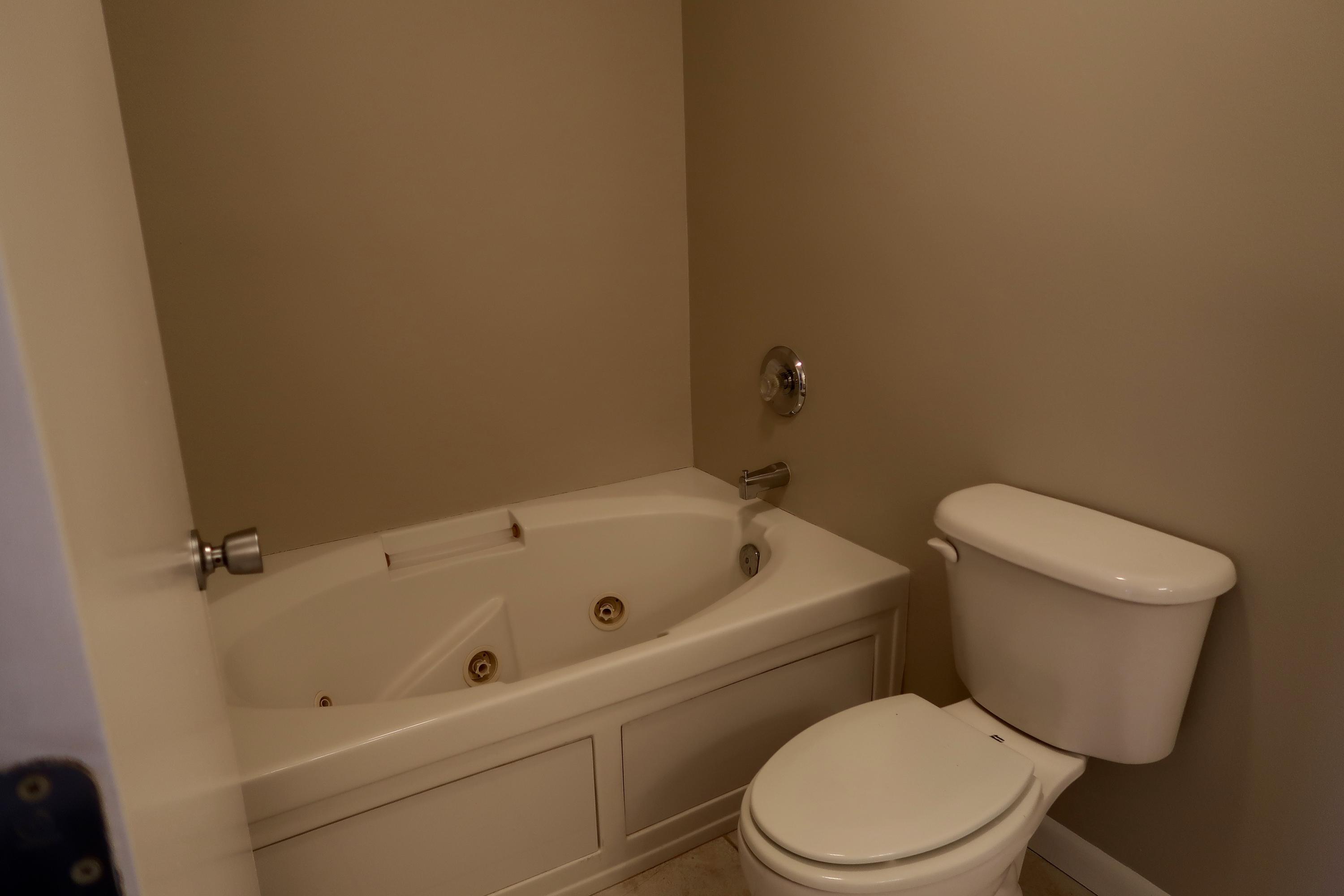 PALM COURT YACHT CLUB - Residential