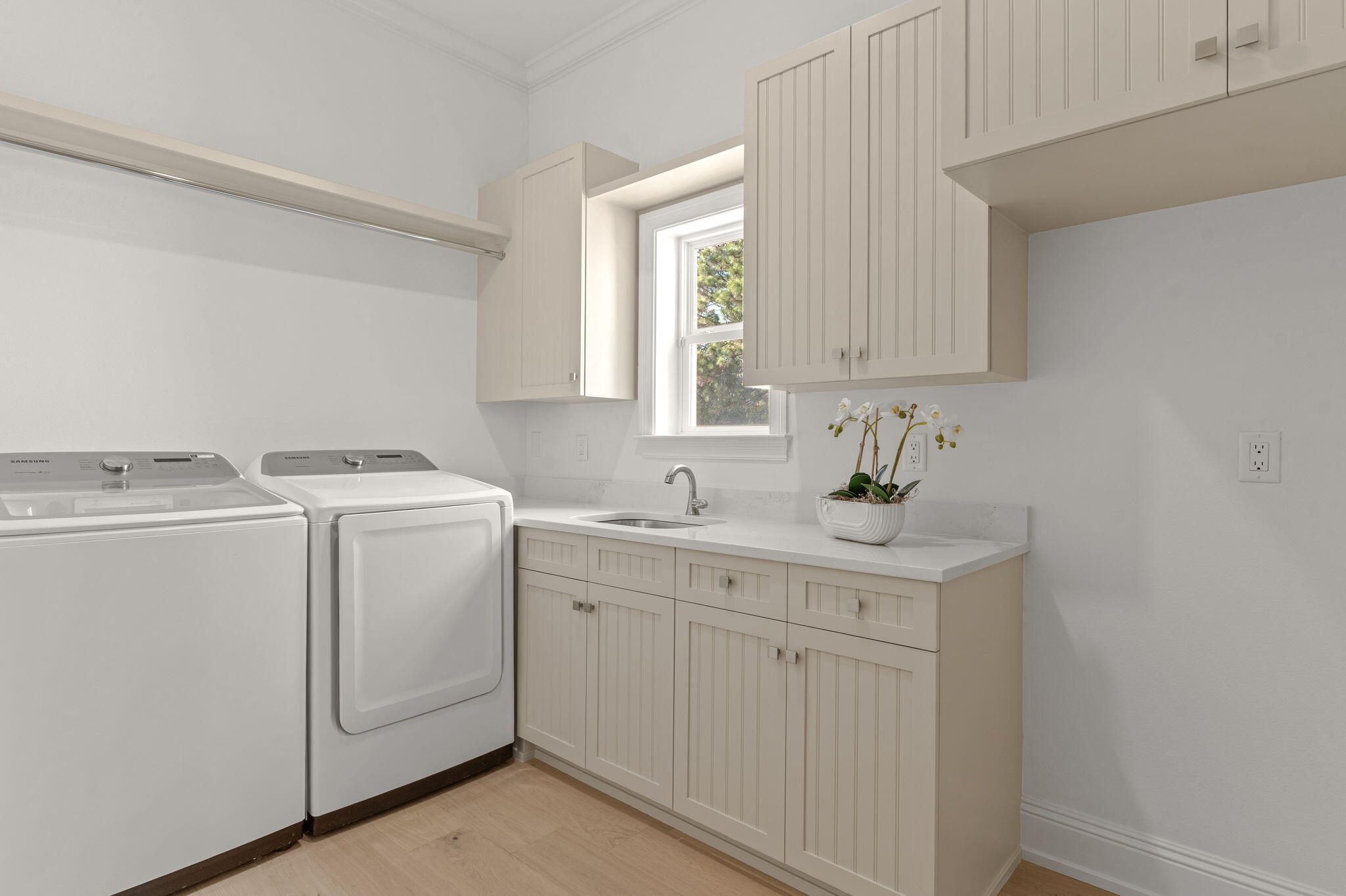 BURNT PINE - Residential