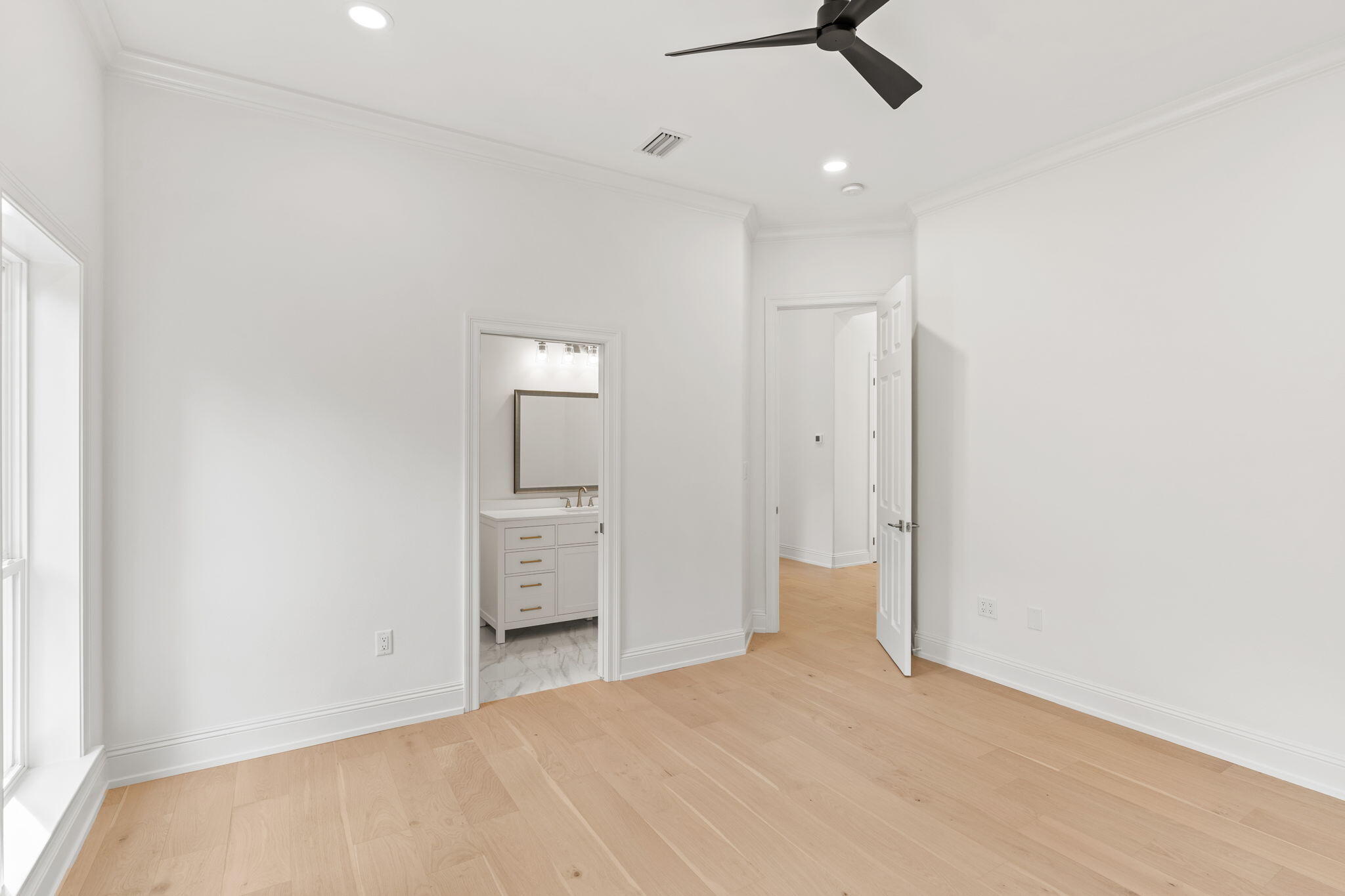 BURNT PINE - Residential