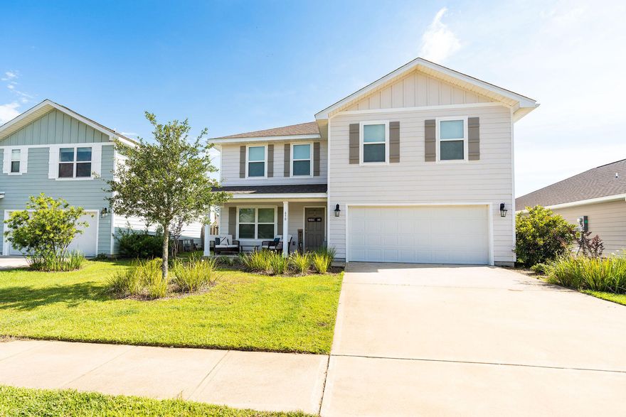 Free November Rent - Call for Details! Beautiful 4 bed (plus flex room), 2.5 bath single-family home in Hammock Bay - Freeport, FL. Built in 2020, this modern home features updated appliances, EVP flooring in kitchen, dining and living room, and plush carpet in bedrooms, plenty of storage closets, spacious master, double vanity sinks in both full baths, additional living room/flex room on main level, covered patio and porch, garage, and fenced in backyard. Included with your rent is Cable TV, washer and dryer (not warranted) and access to all Hammock Bay amenities - FOUR pools, 24/7/365 fitness center, bike trails, parks, dog park, pickleball and more! Pets allowed, restrictions apply. If approved, a non-refundable pet fee of $300 per pet and $25/mo pet rent per pet will apply. . A one-time $150 lease admin fee applies.

