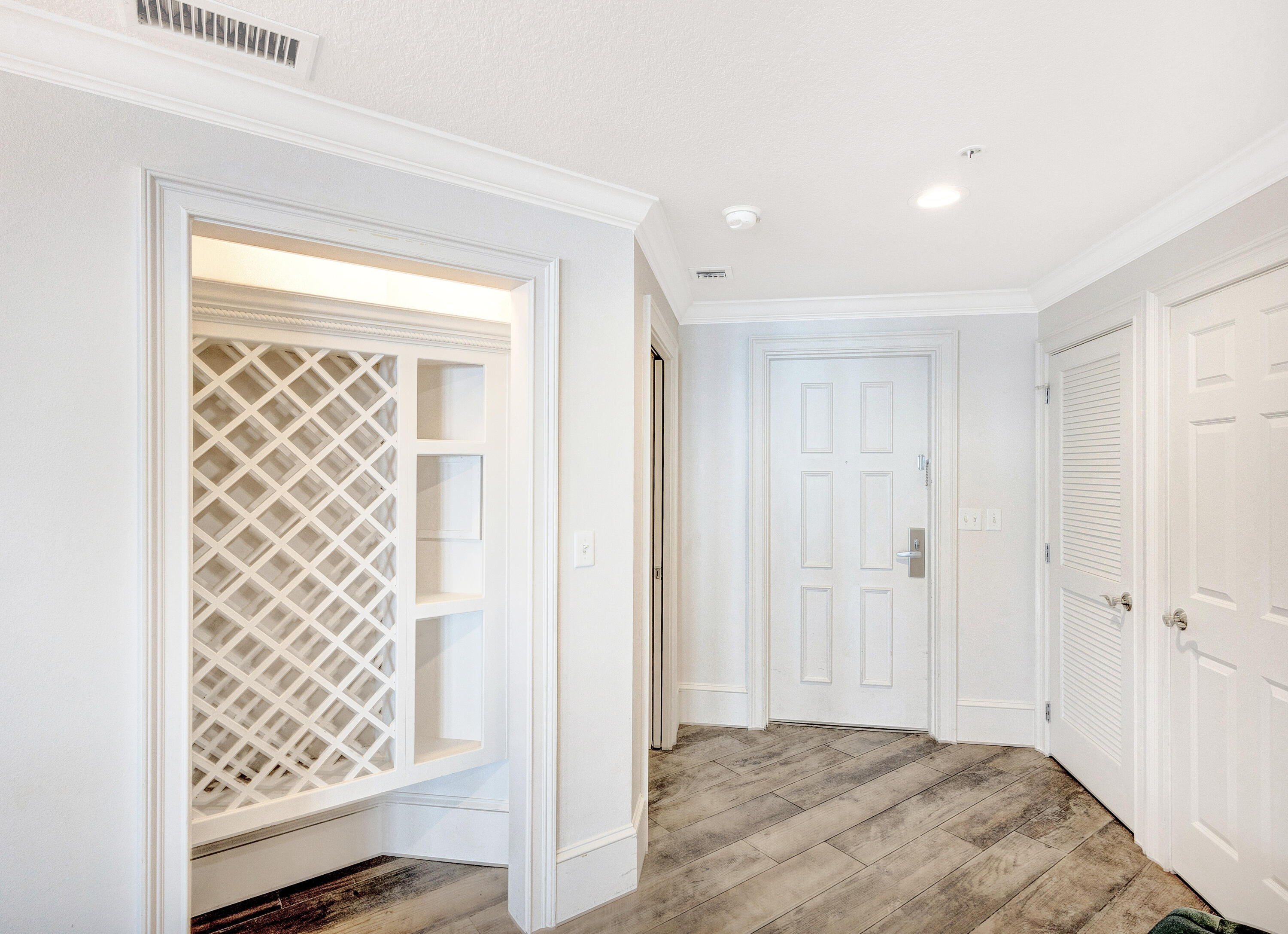 EMERALD GRANDE - Residential