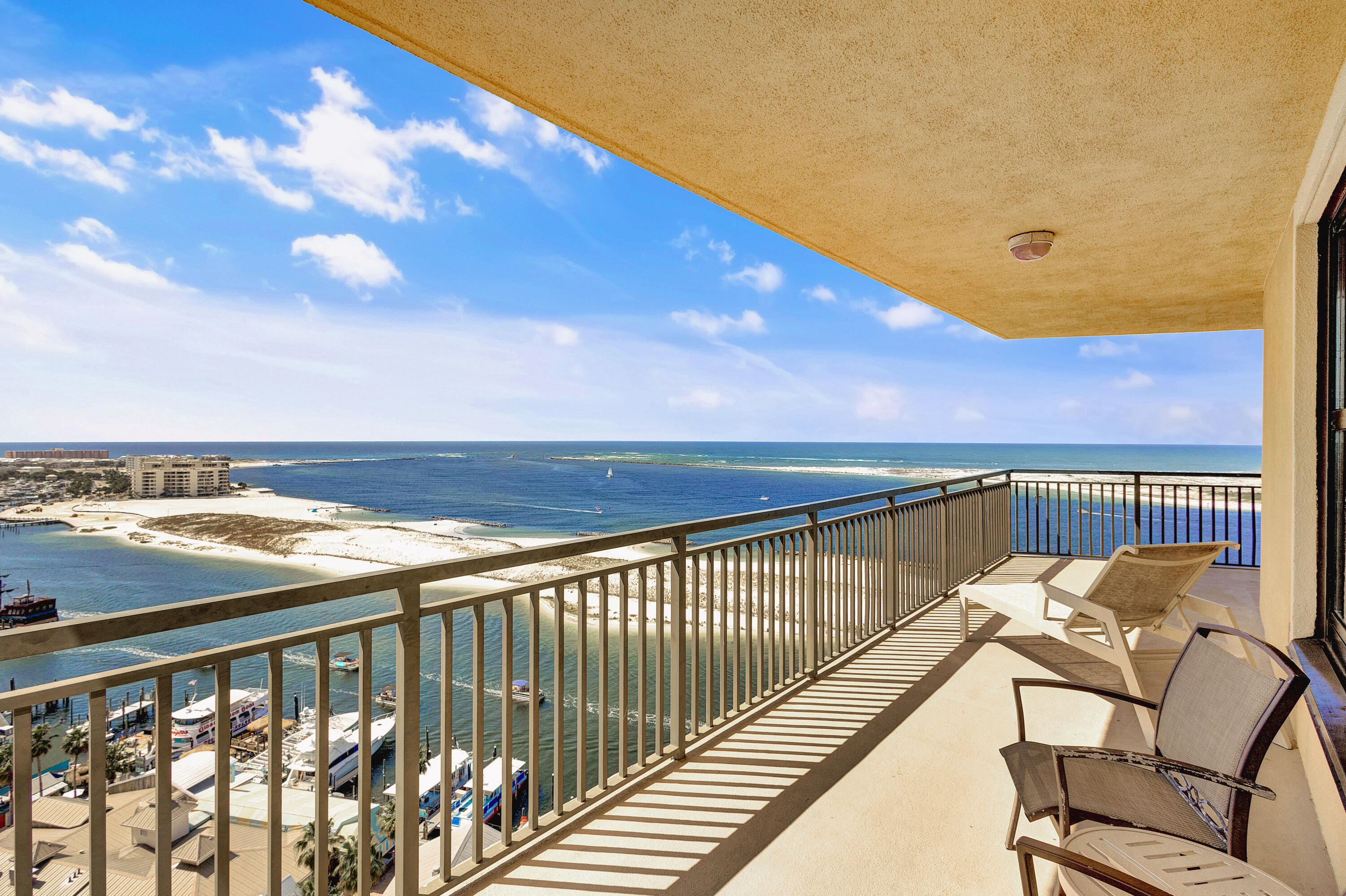 EMERALD GRANDE - Residential