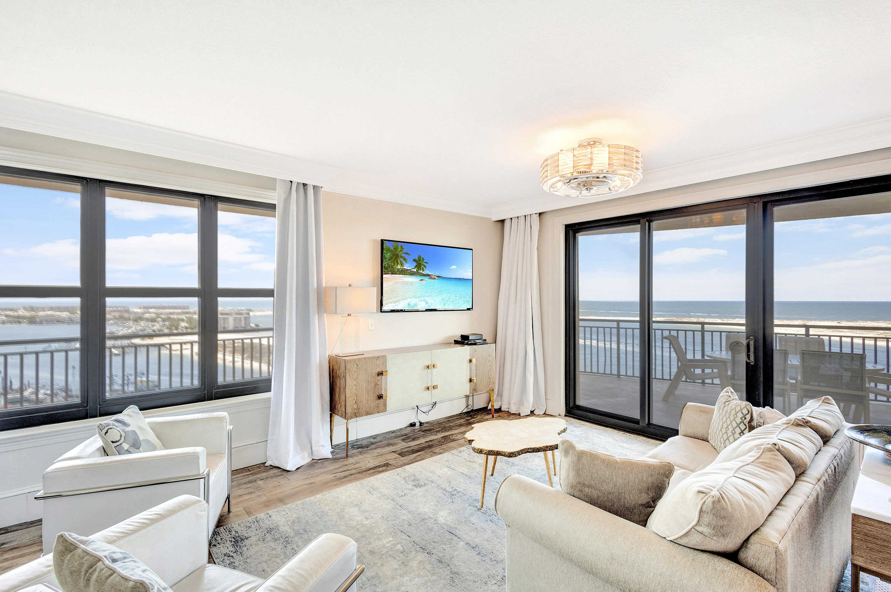 EMERALD GRANDE - Residential