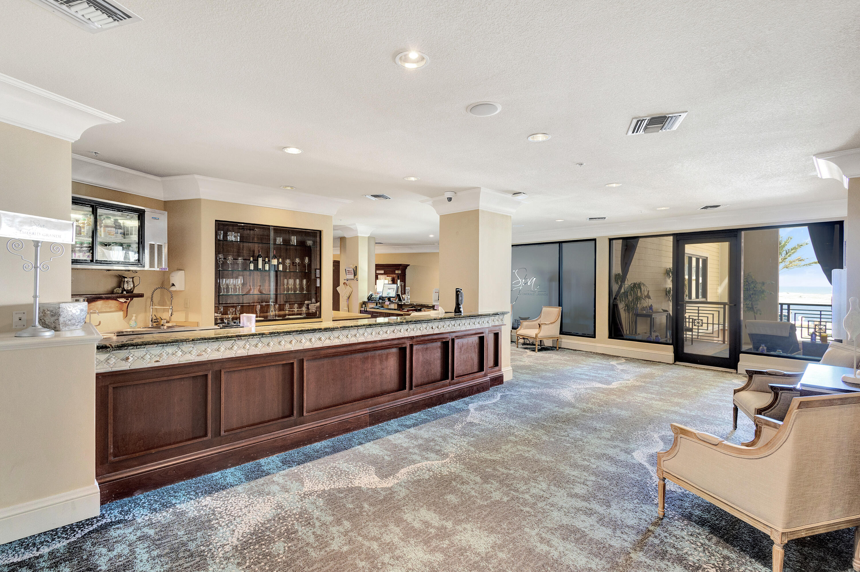EMERALD GRANDE - Residential