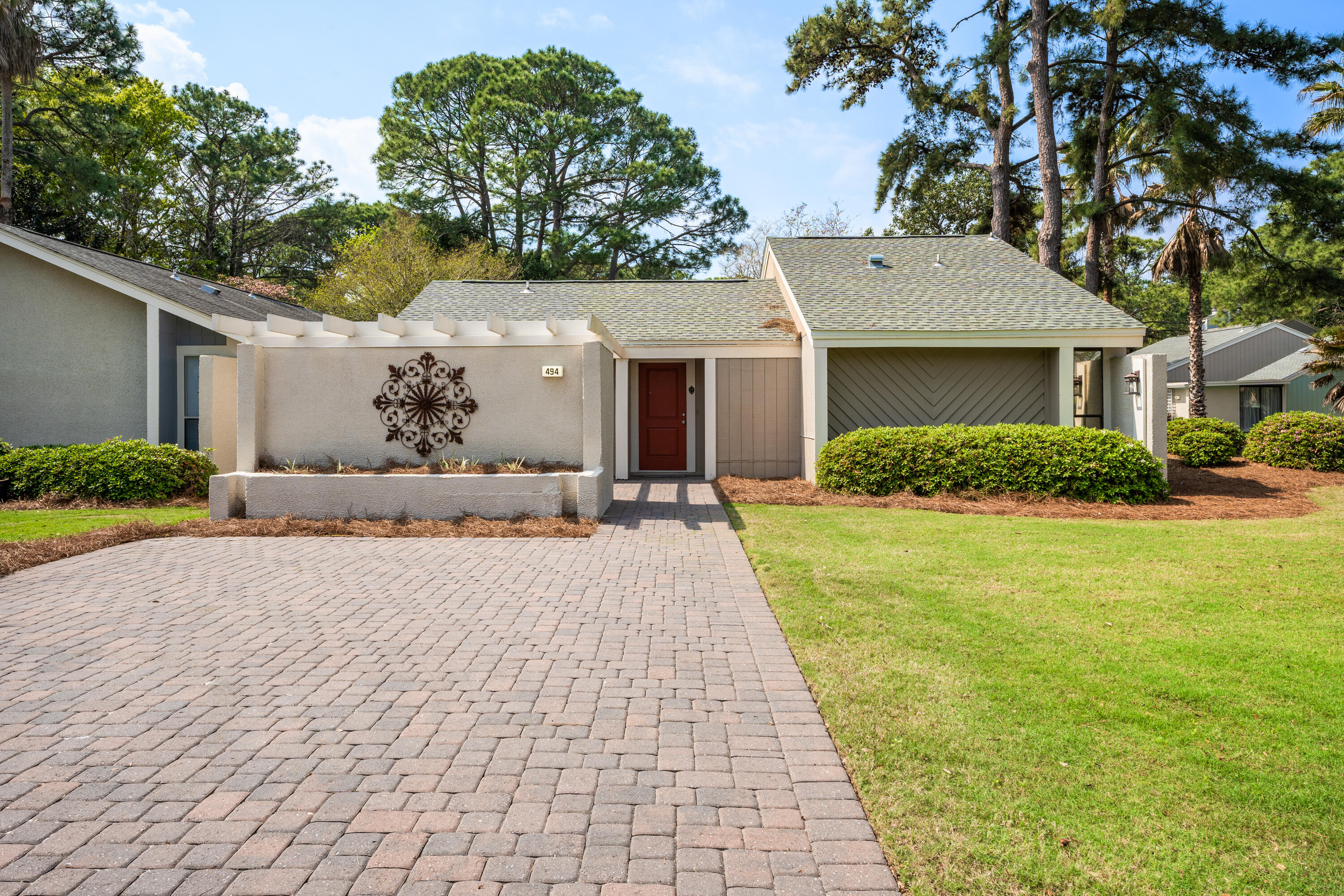 LINKSIDE VILLAGE UNIT 1 - Residential