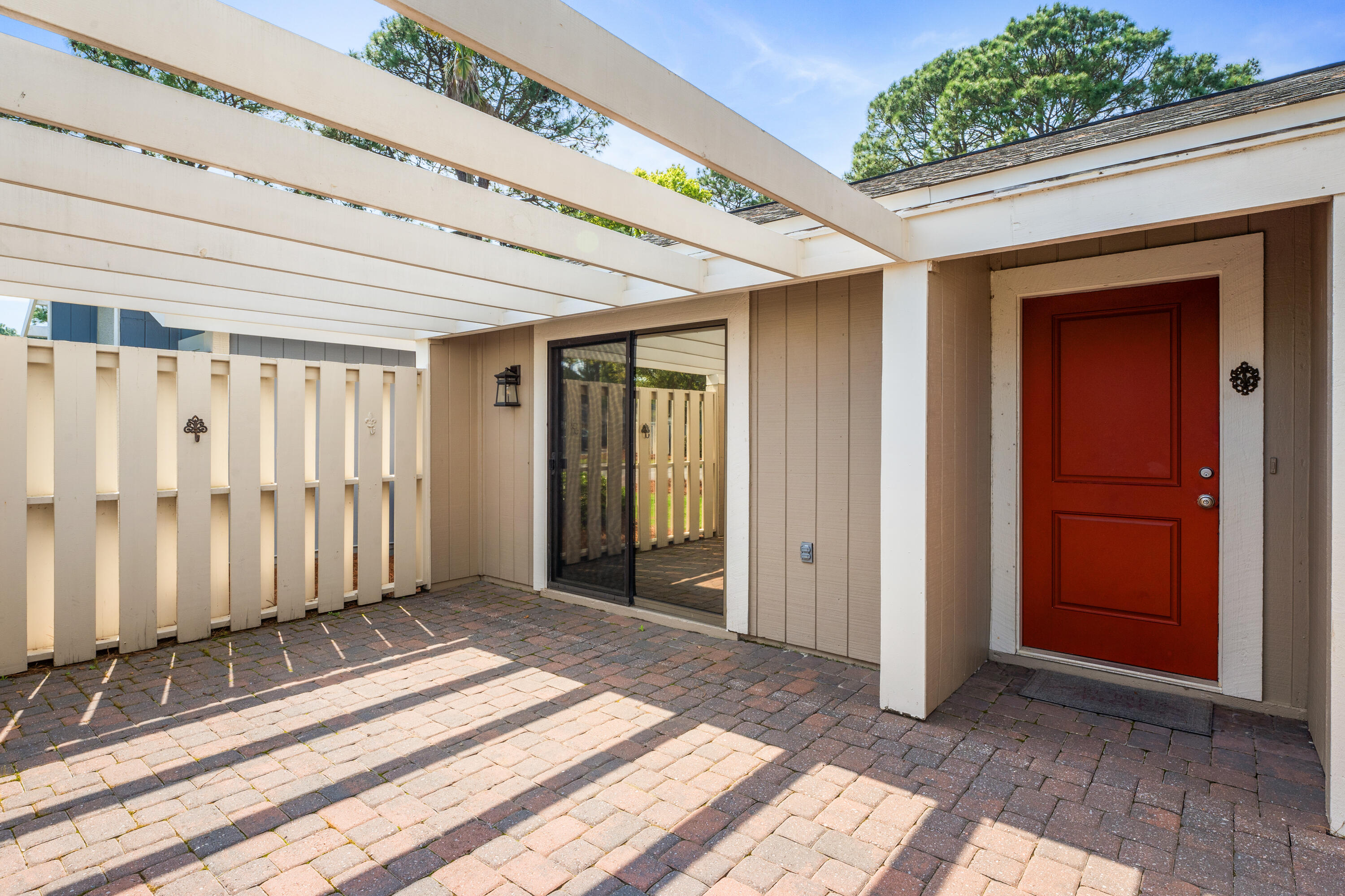 LINKSIDE VILLAGE UNIT 1 - Residential