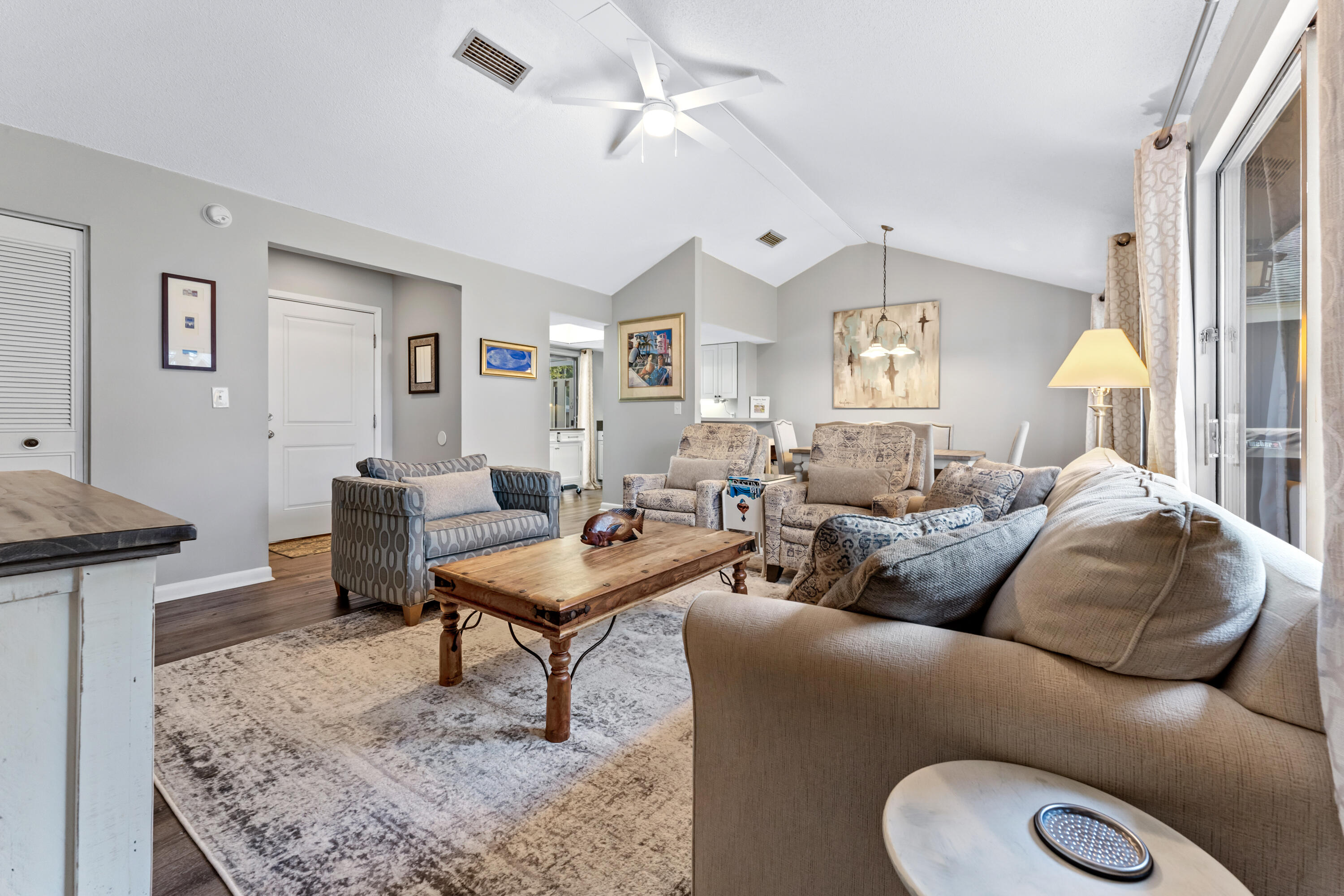 LINKSIDE VILLAGE UNIT 1 - Residential