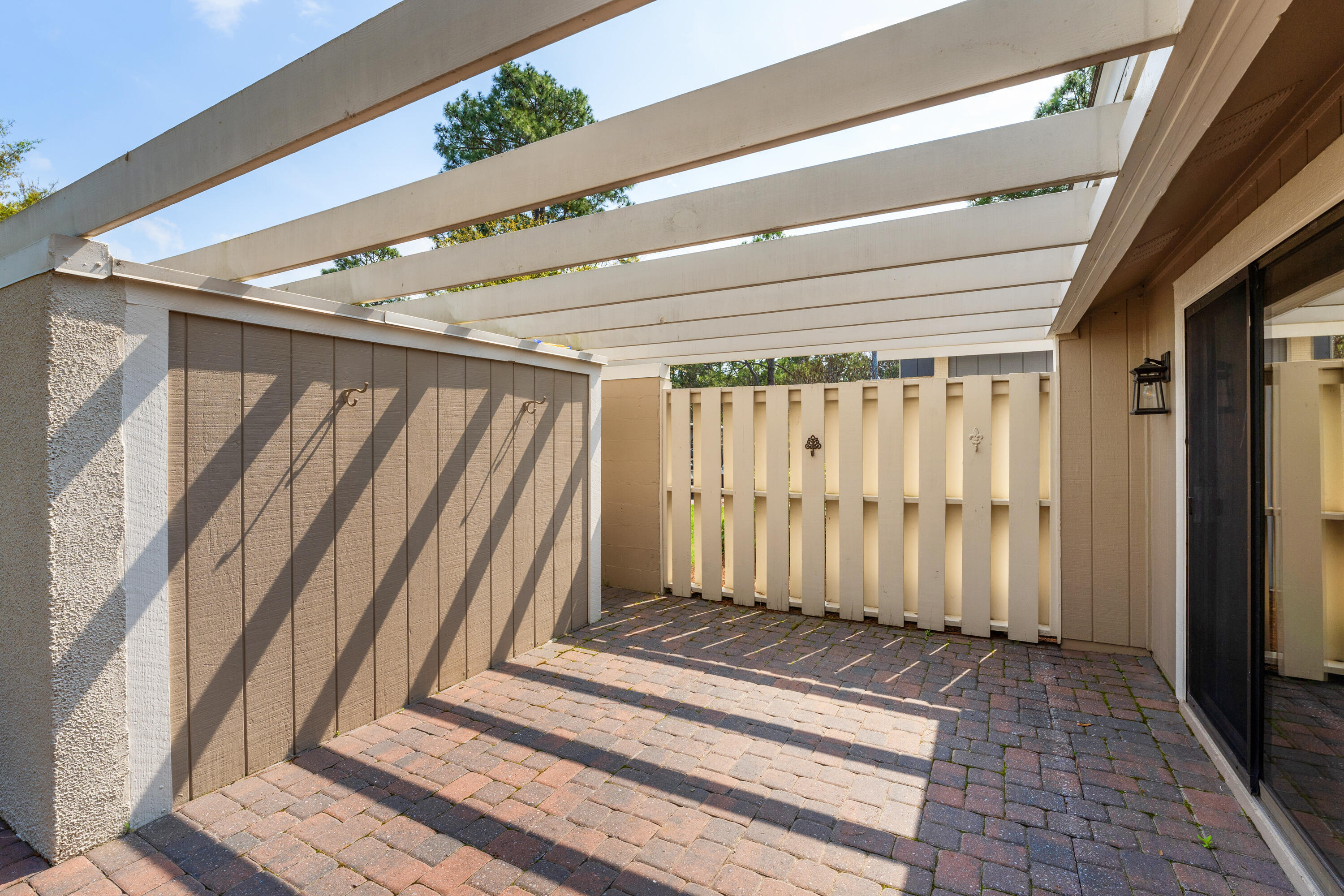 LINKSIDE VILLAGE UNIT 1 - Residential