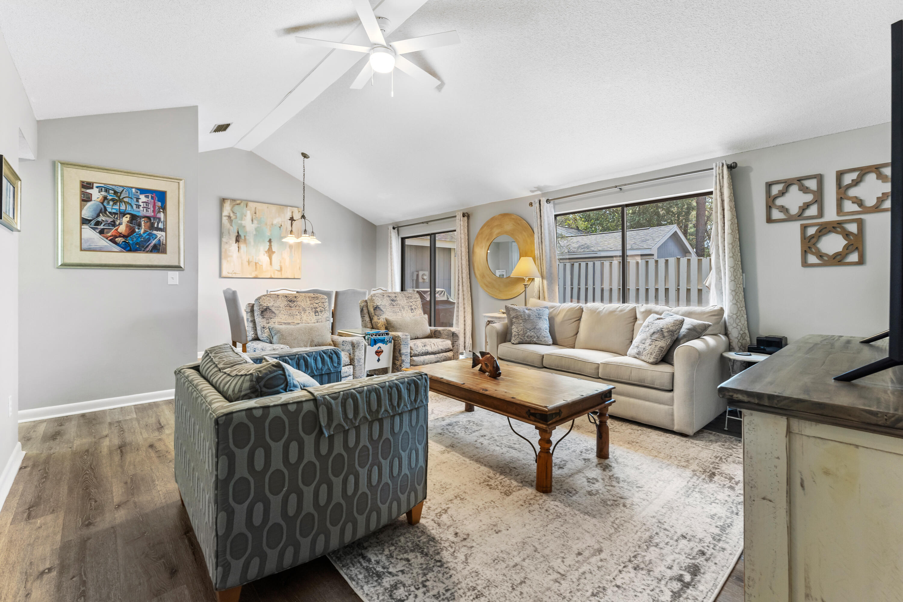 LINKSIDE VILLAGE UNIT 1 - Residential