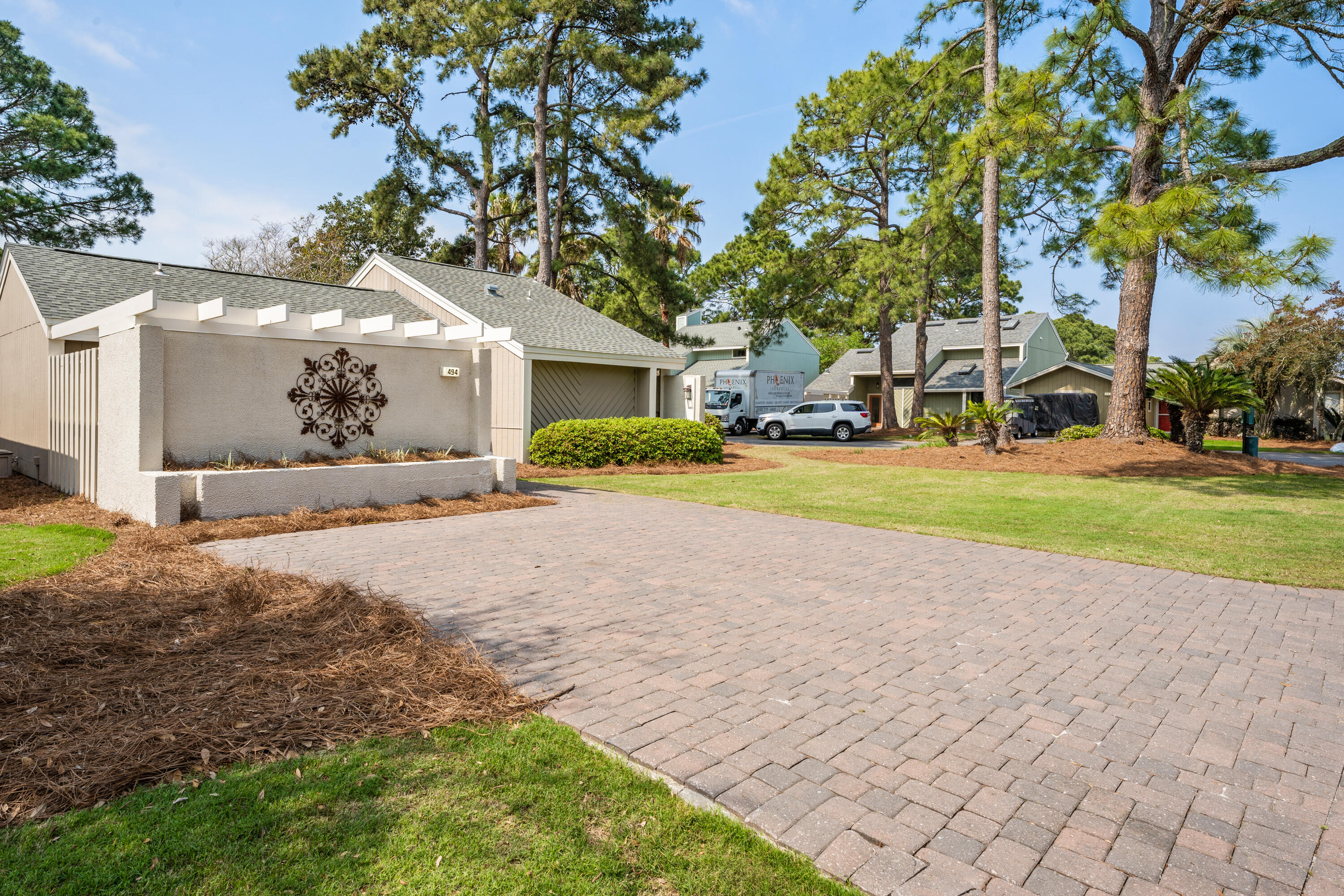 LINKSIDE VILLAGE UNIT 1 - Residential