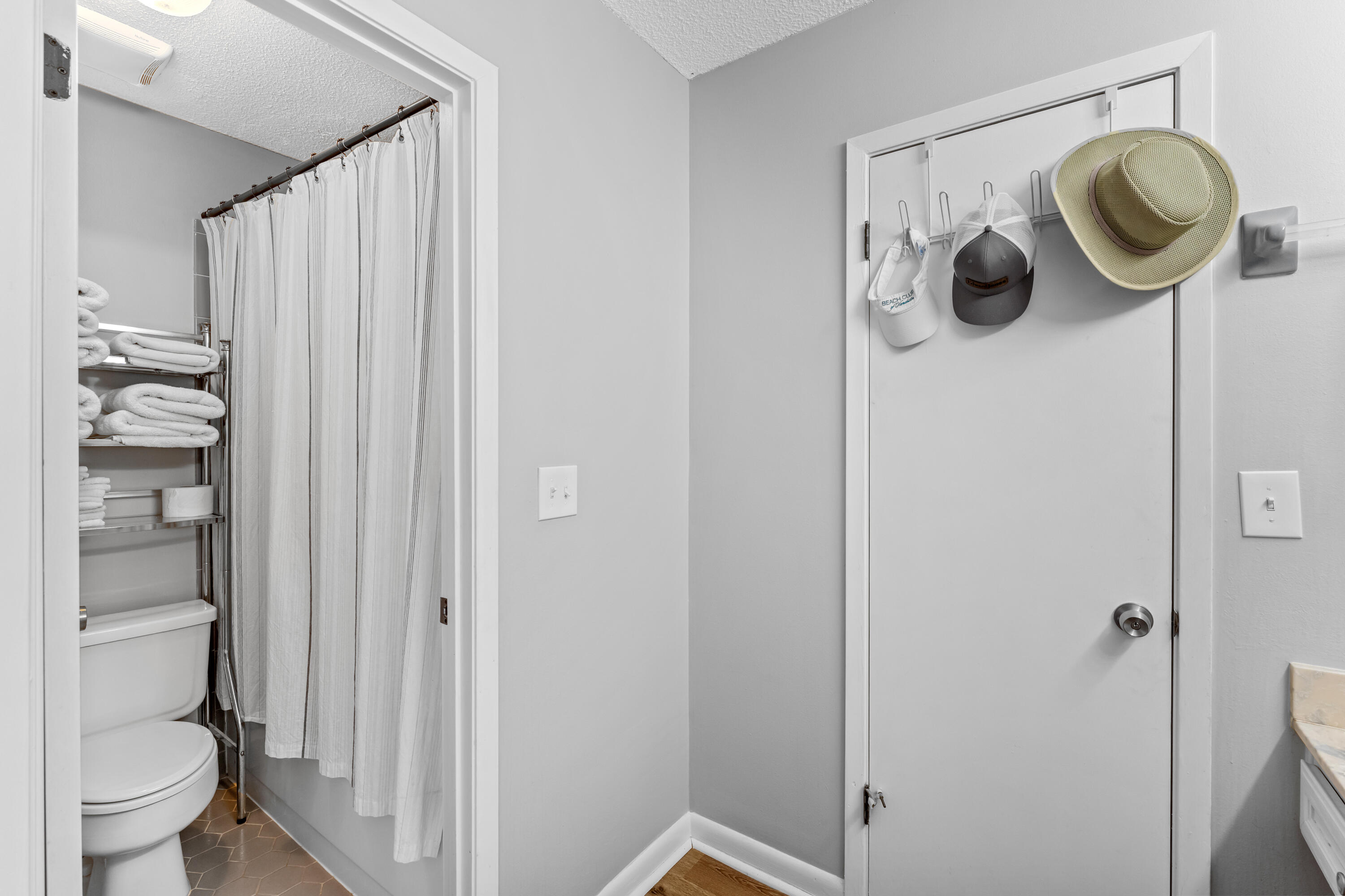 LINKSIDE VILLAGE UNIT 1 - Residential