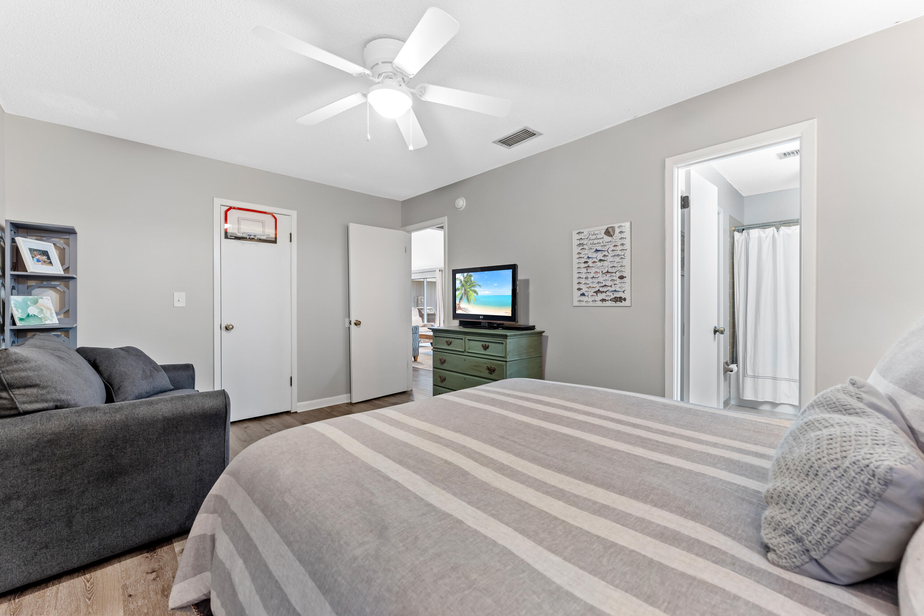 LINKSIDE VILLAGE UNIT 1 - Residential