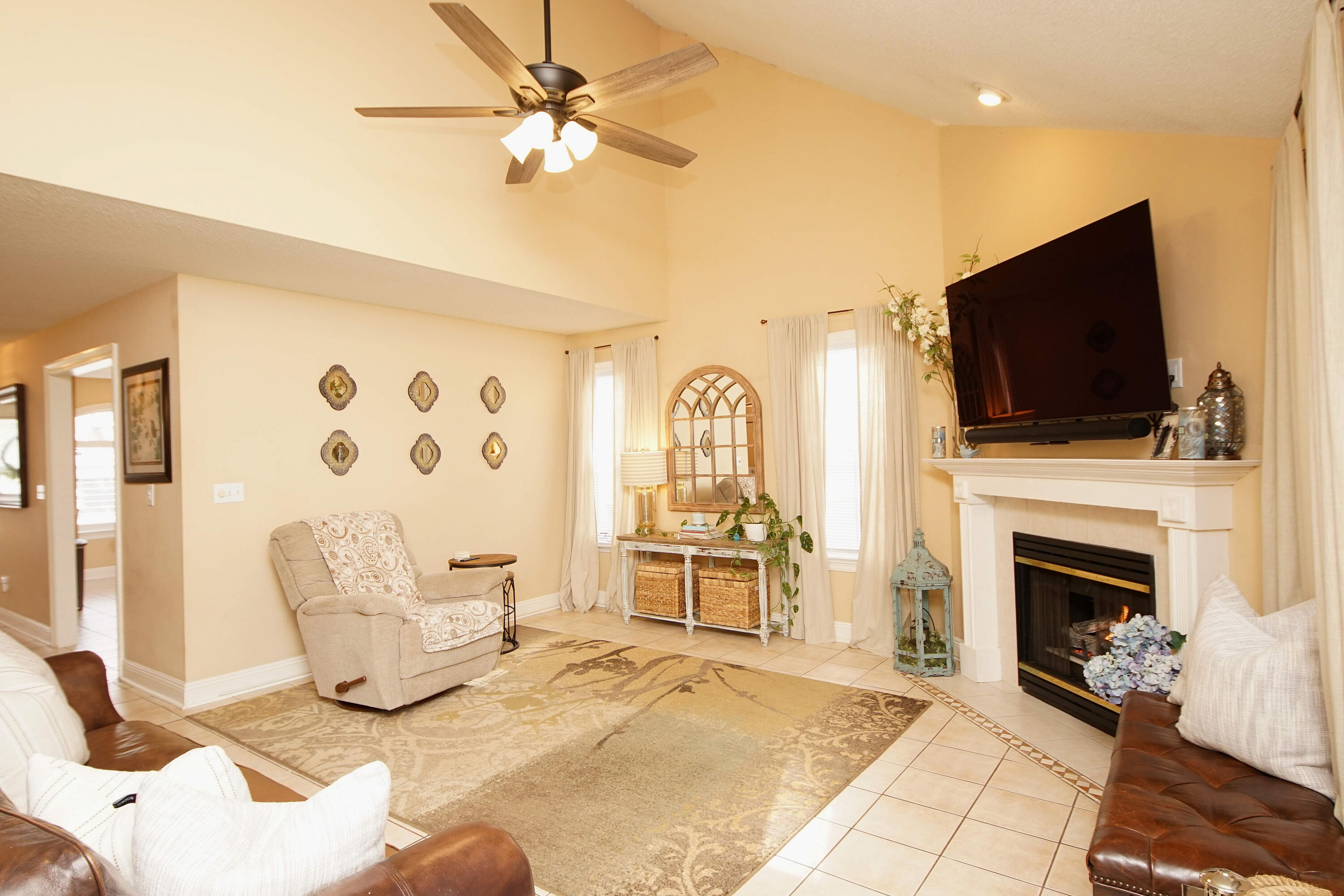 GLENWOOD CRT - Residential Lease