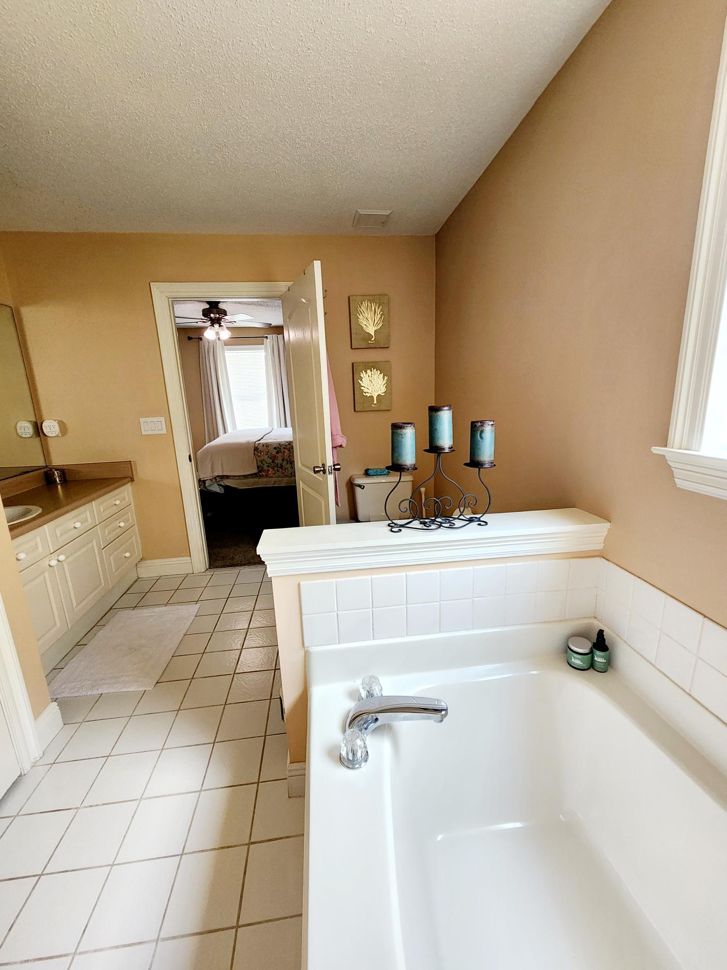 GLENWOOD CRT - Residential Lease