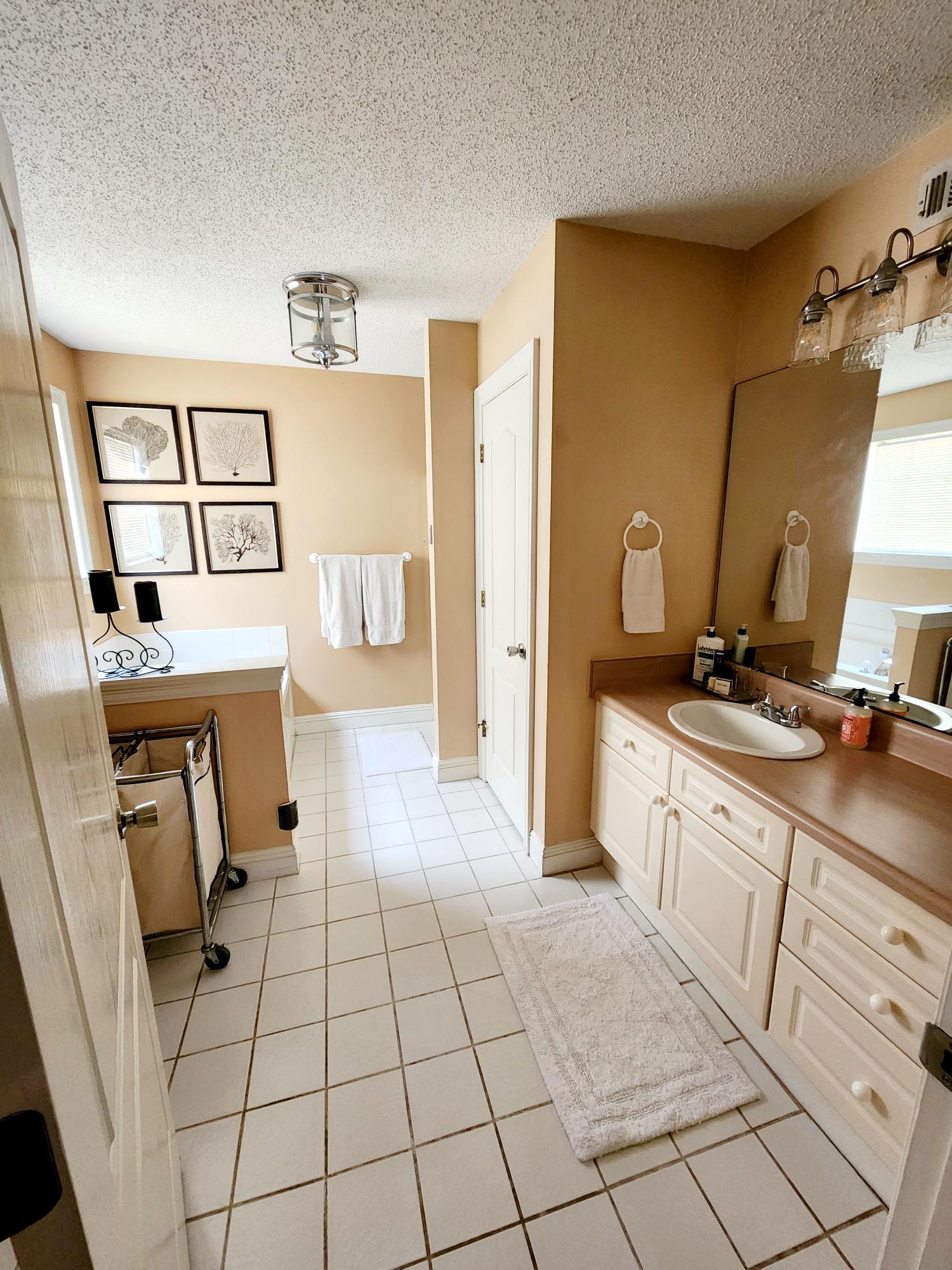 GLENWOOD CRT - Residential Lease