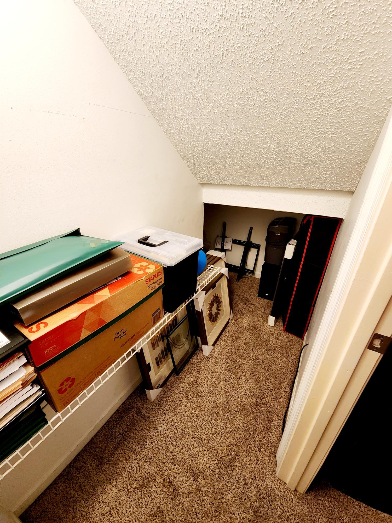 GLENWOOD CRT - Residential Lease