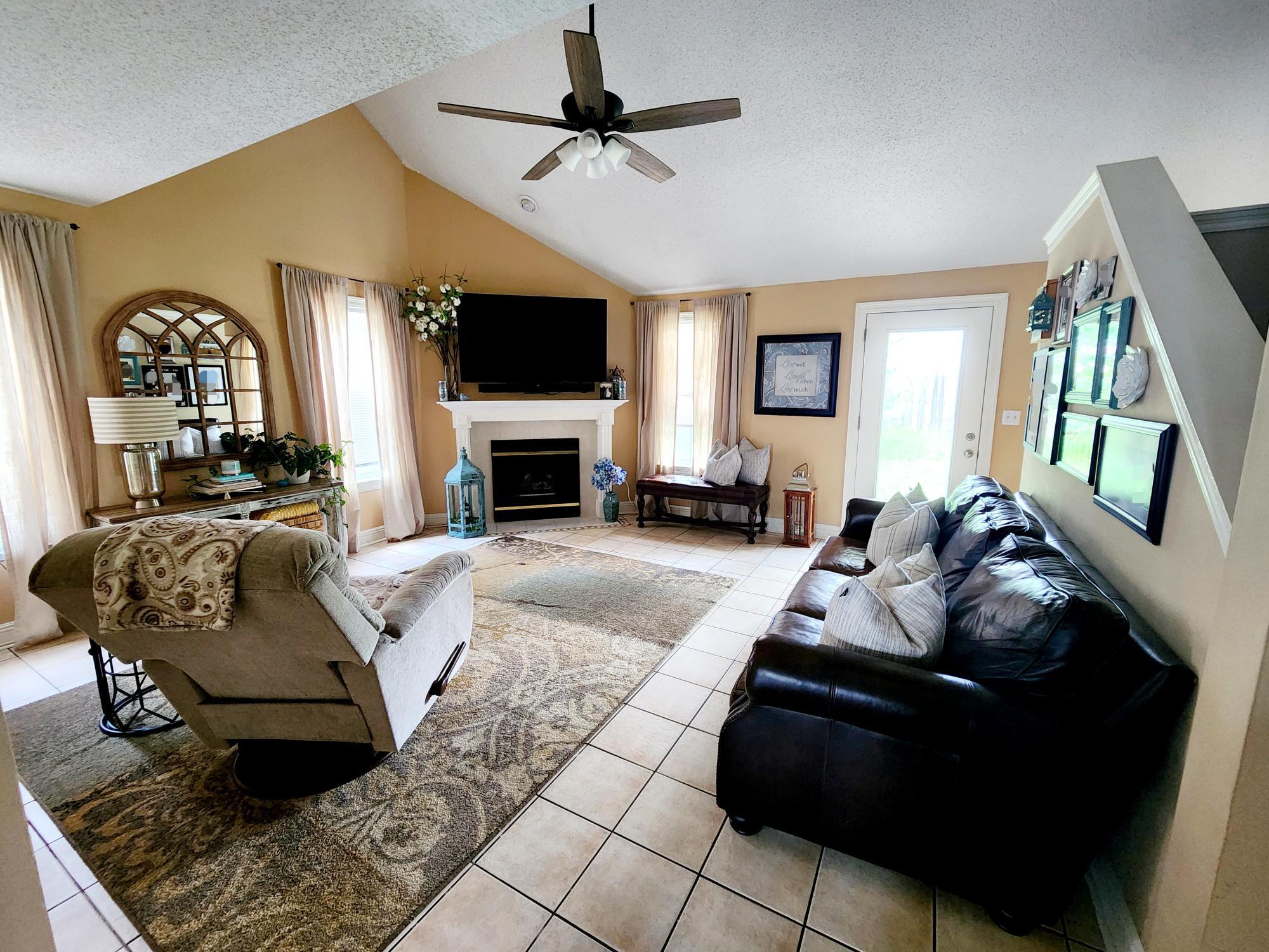 GLENWOOD CRT - Residential Lease