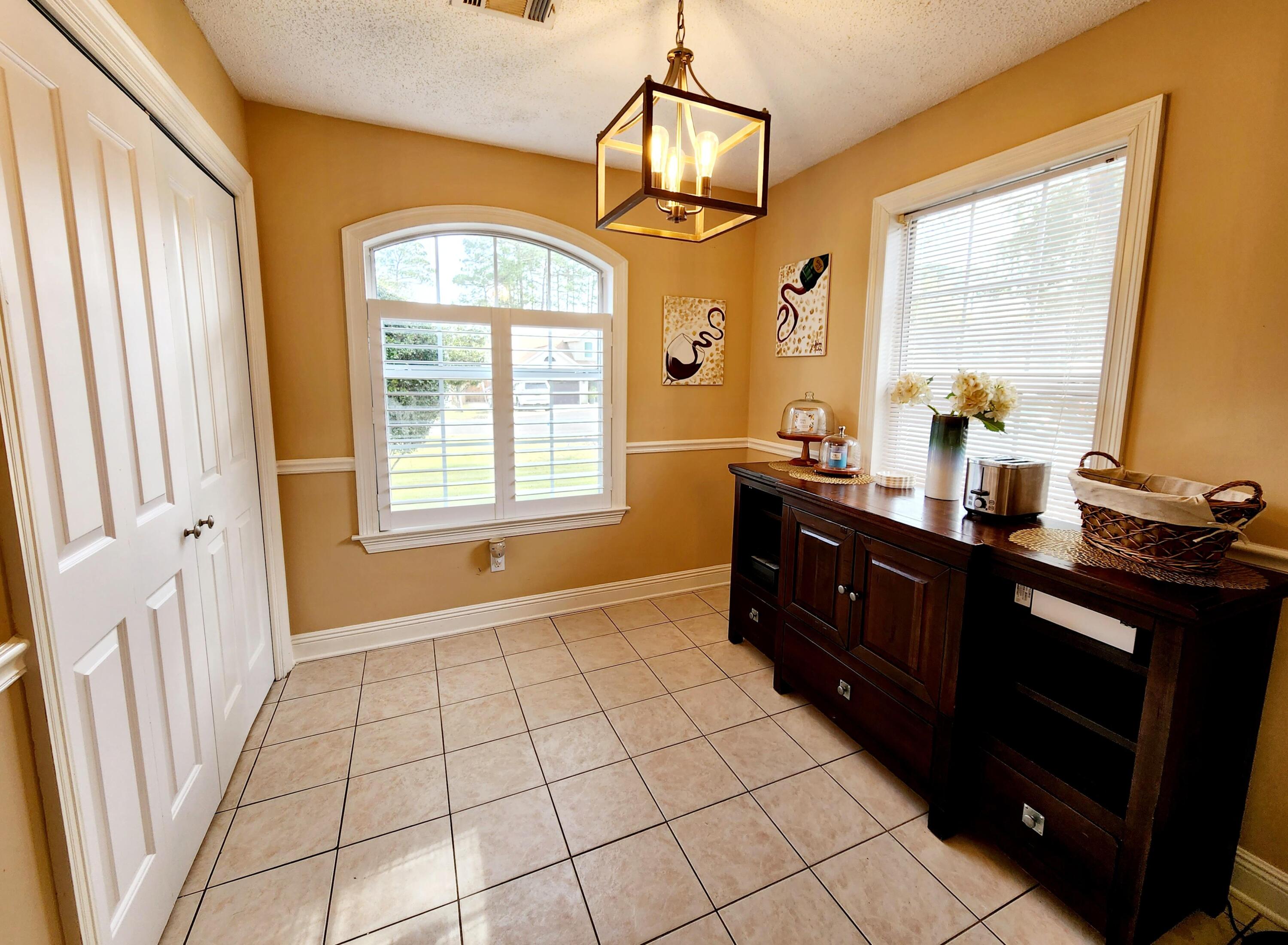 GLENWOOD CRT - Residential Lease