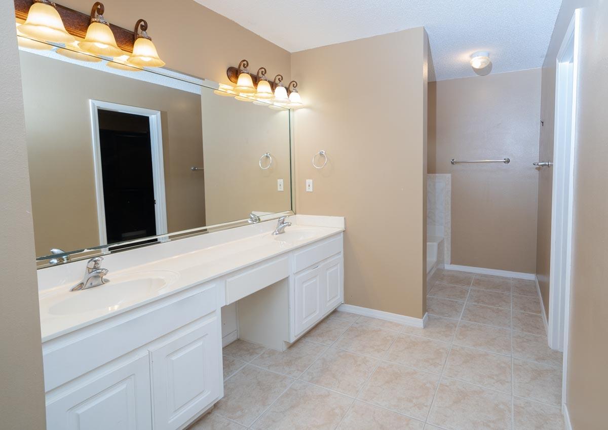 EMERALD VILLAGE S/D - Residential