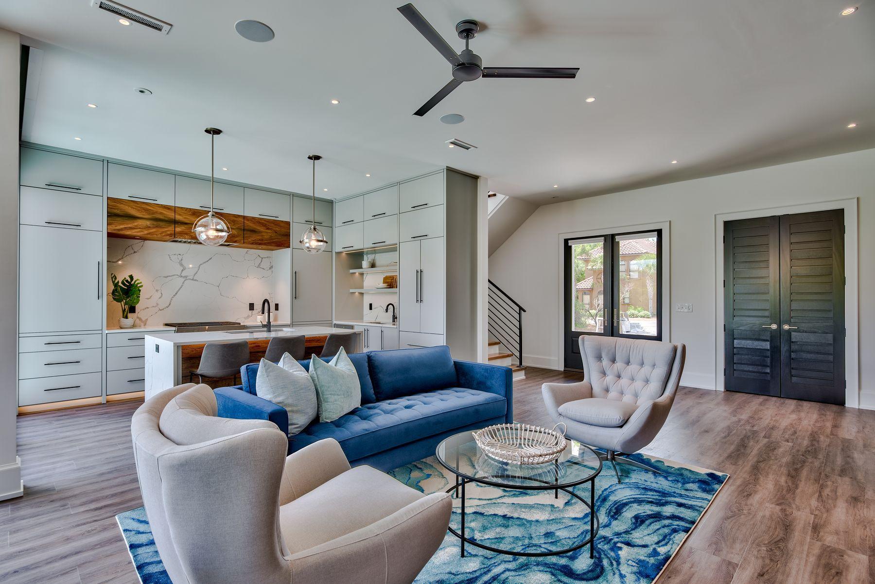 EMERALD WATERS VILLAGE - Residential