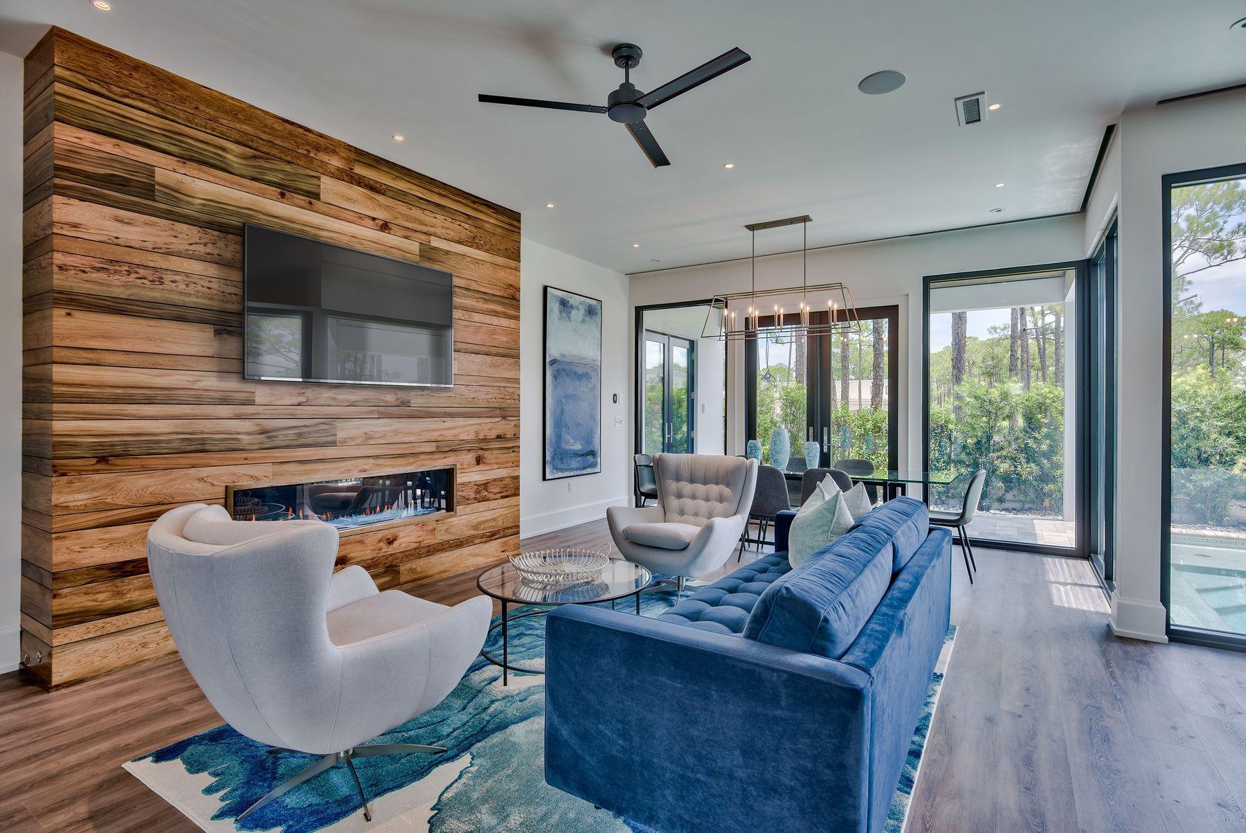 EMERALD WATERS VILLAGE - Residential