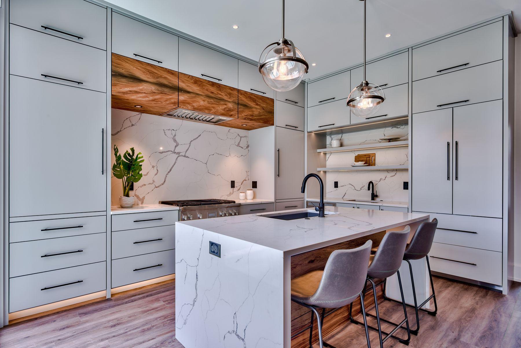 EMERALD WATERS VILLAGE - Residential