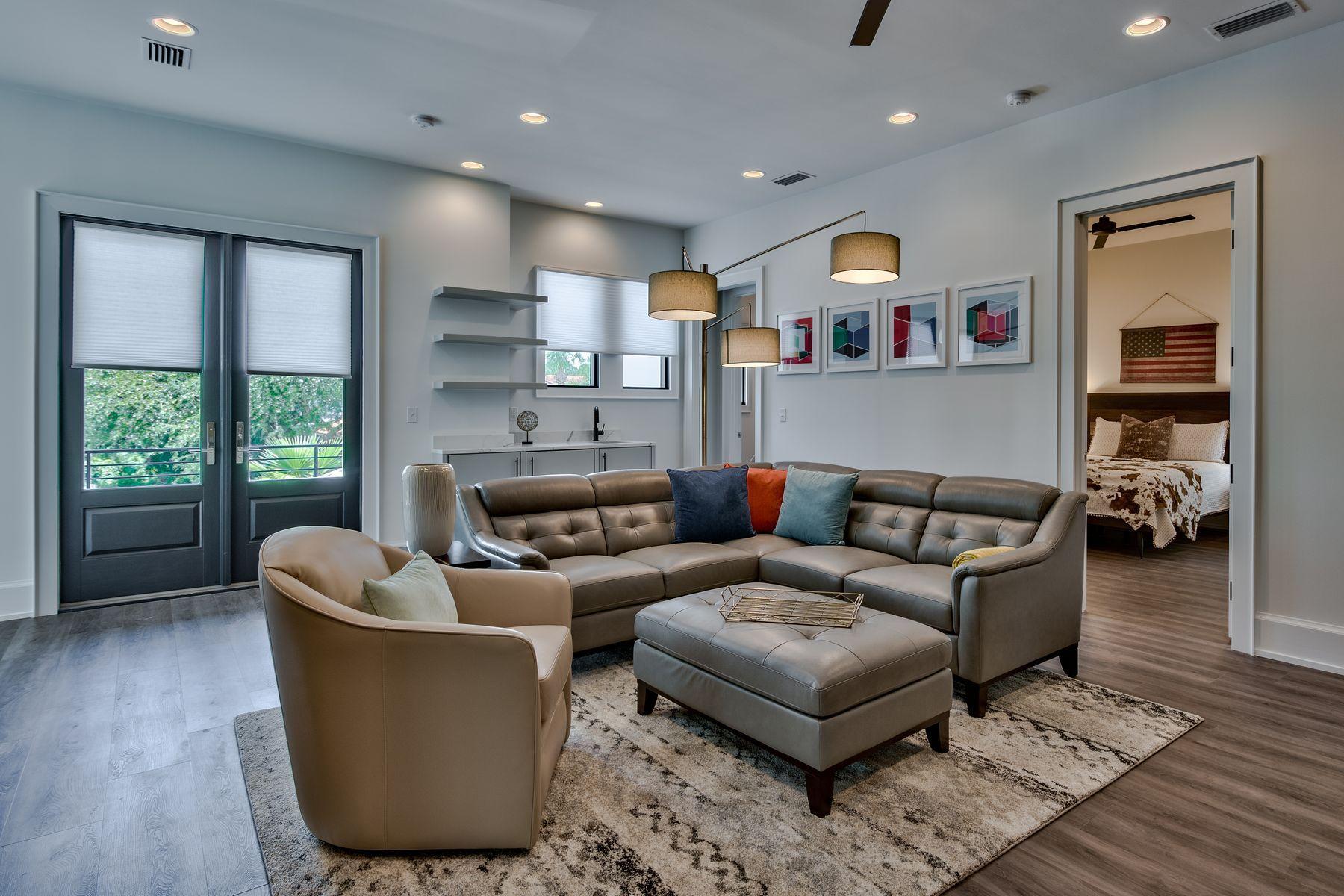 EMERALD WATERS VILLAGE - Residential