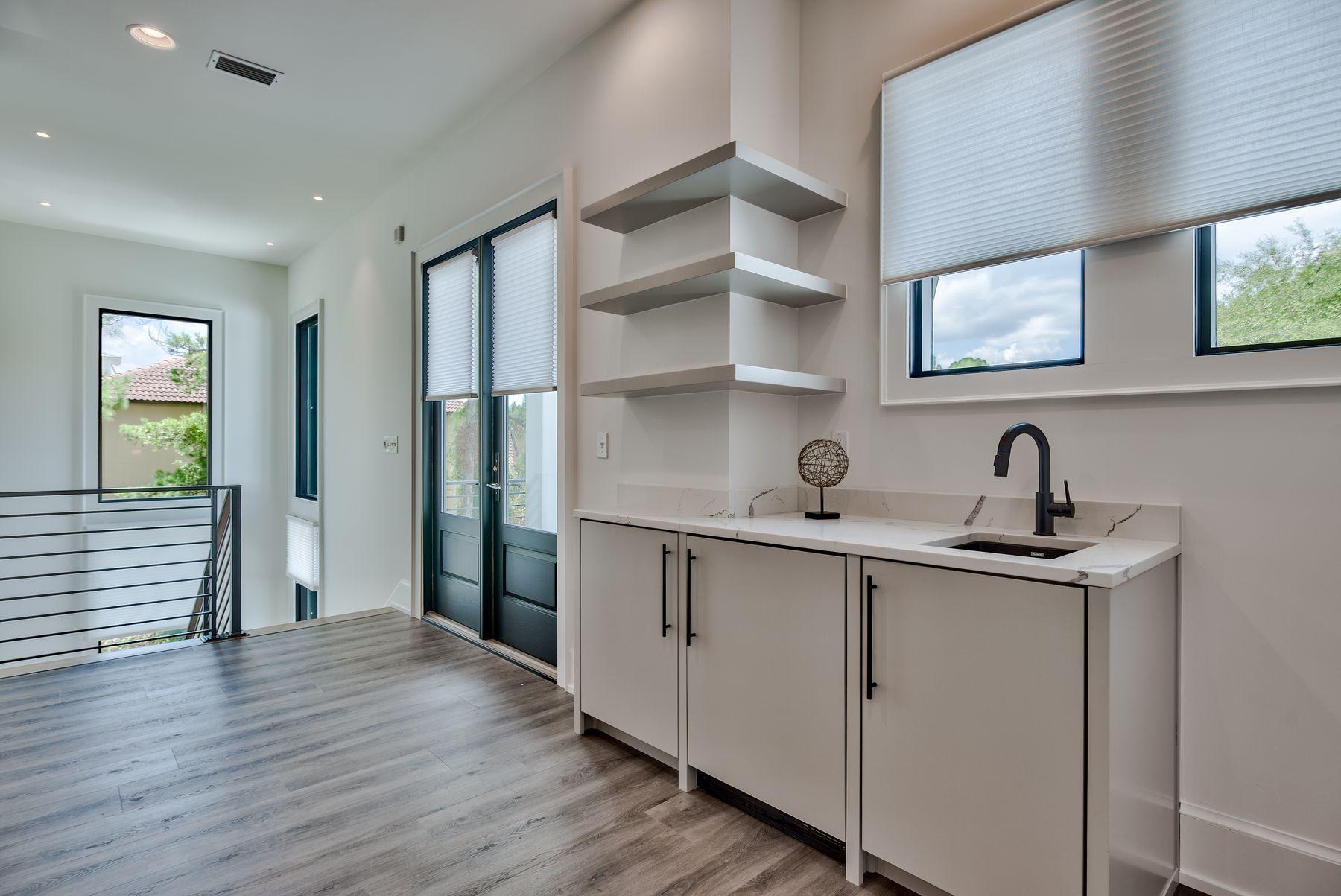 EMERALD WATERS VILLAGE - Residential