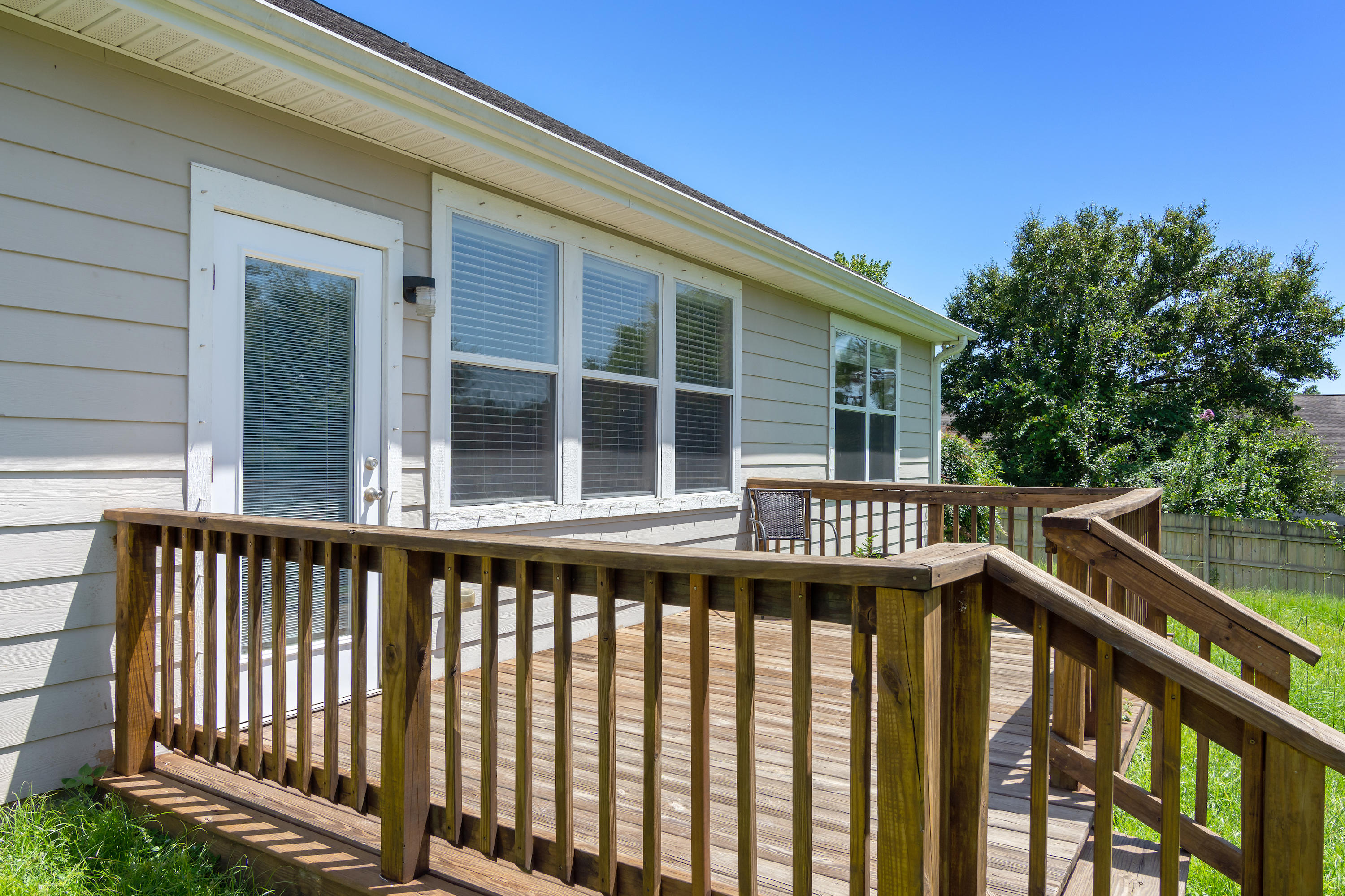 ROLLING RIDGE S/D LOT 152 - Residential