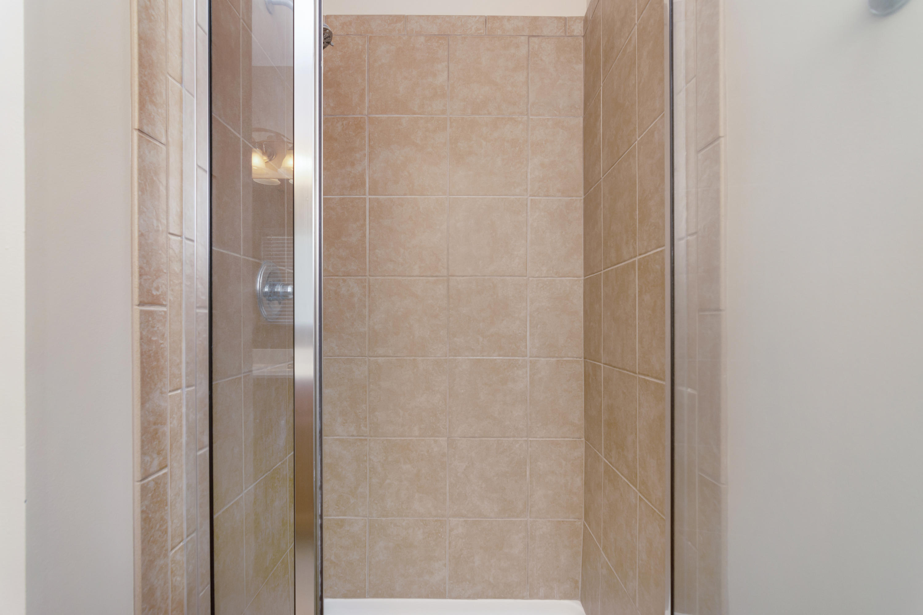 ROLLING RIDGE S/D LOT 152 - Residential