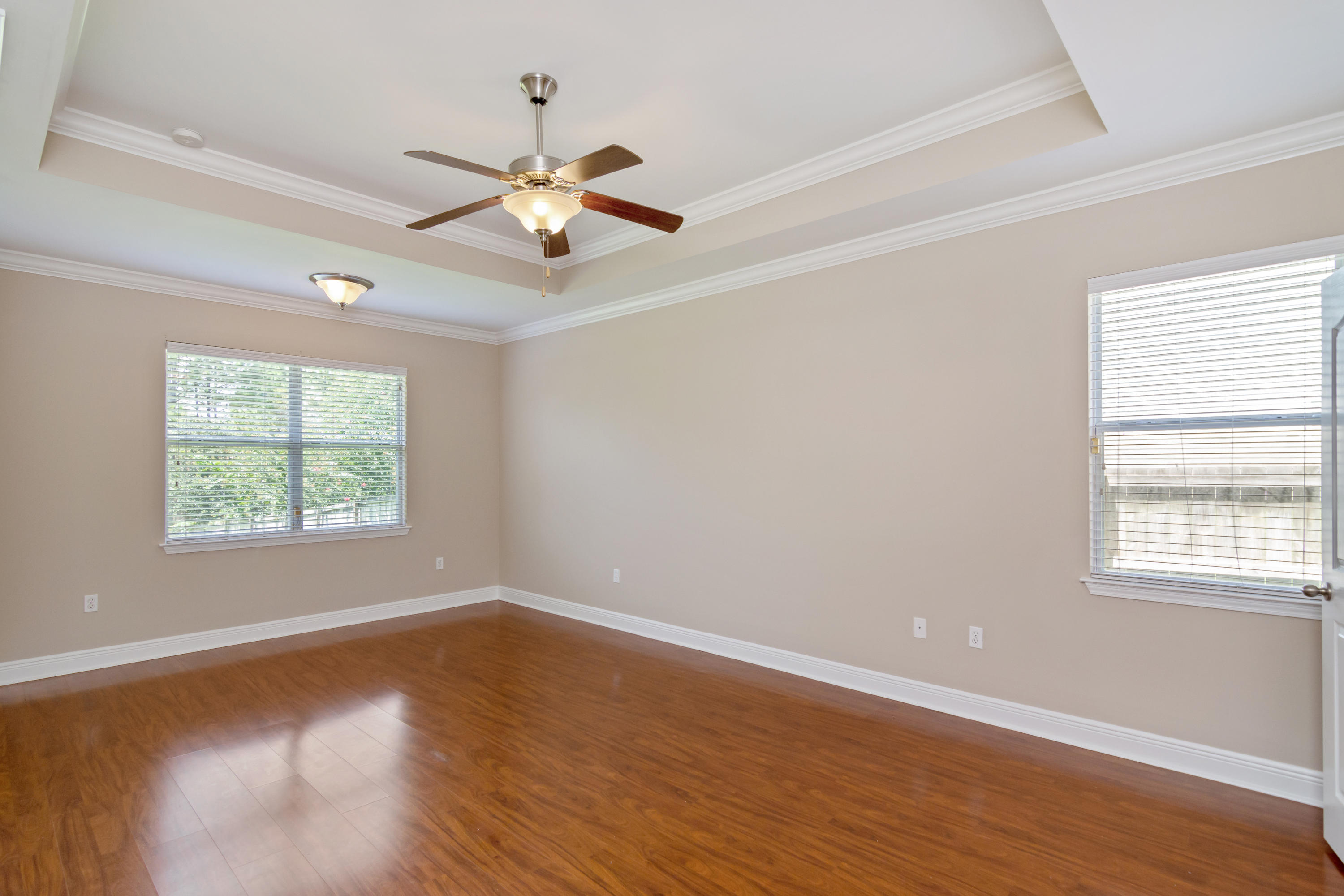 ROLLING RIDGE S/D LOT 152 - Residential