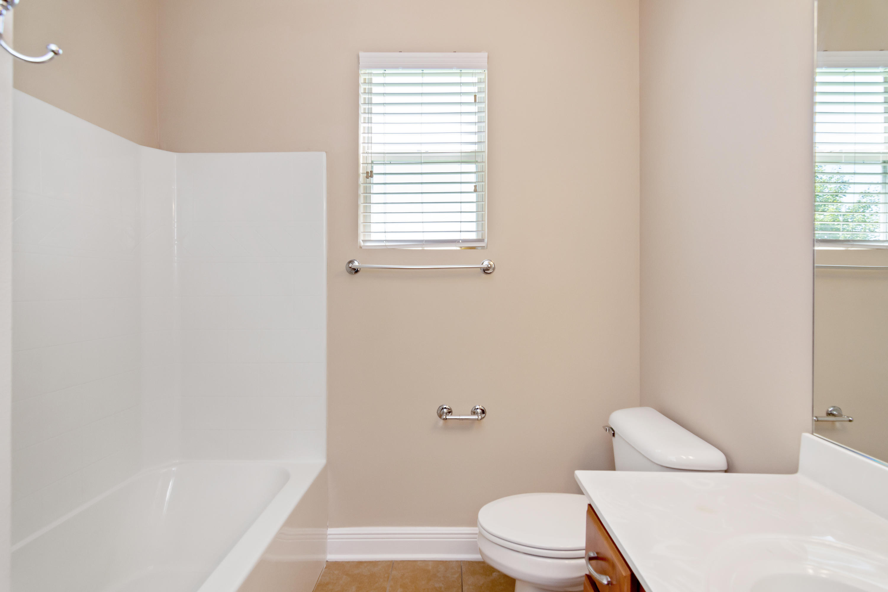 ROLLING RIDGE S/D LOT 152 - Residential