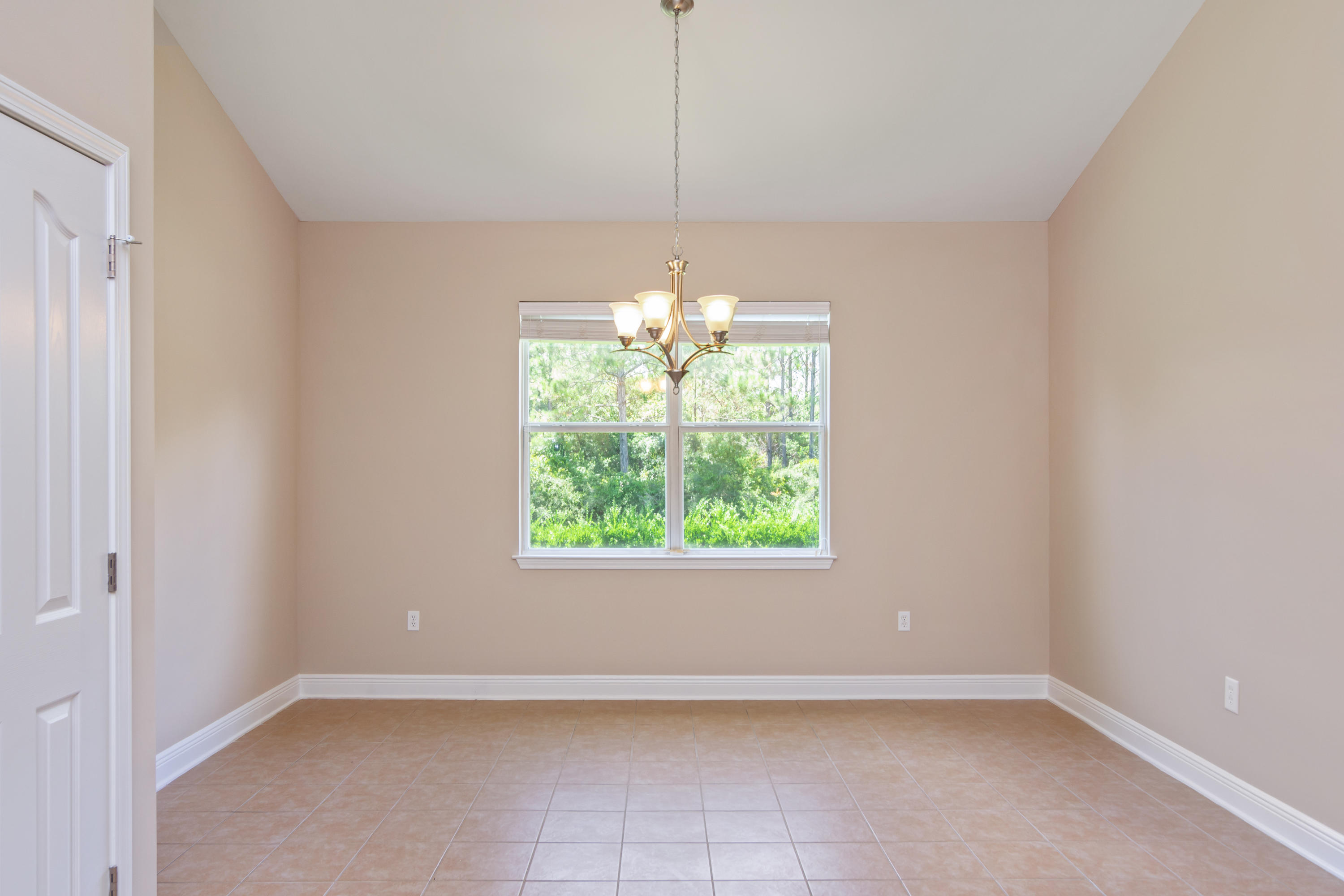 ROLLING RIDGE S/D LOT 152 - Residential