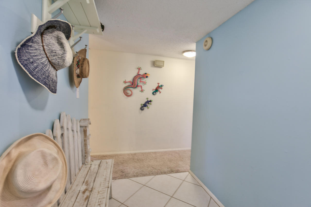 SEASCAPE CONDO GARDEN VILLA - Residential