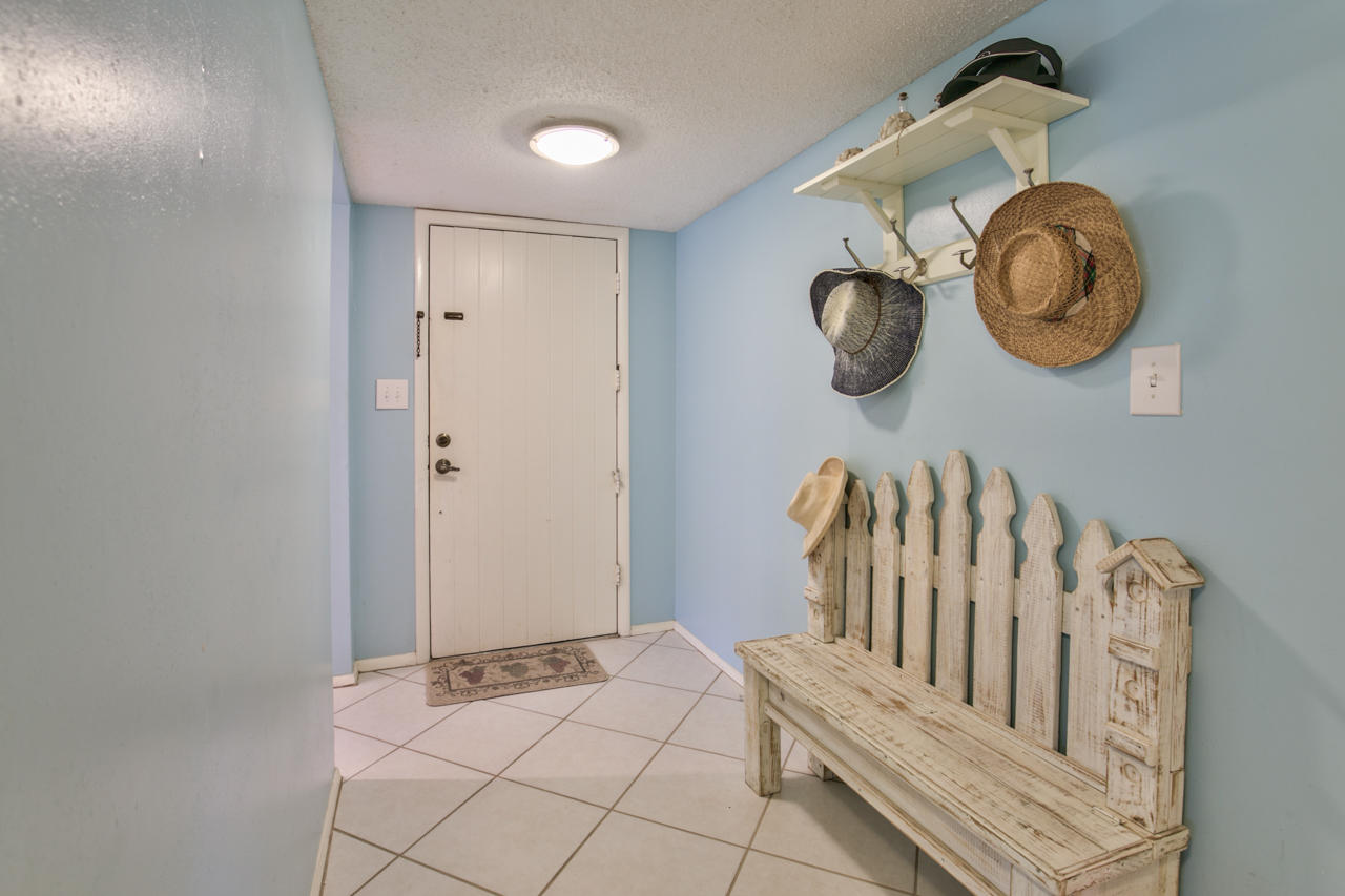 SEASCAPE CONDO GARDEN VILLA - Residential