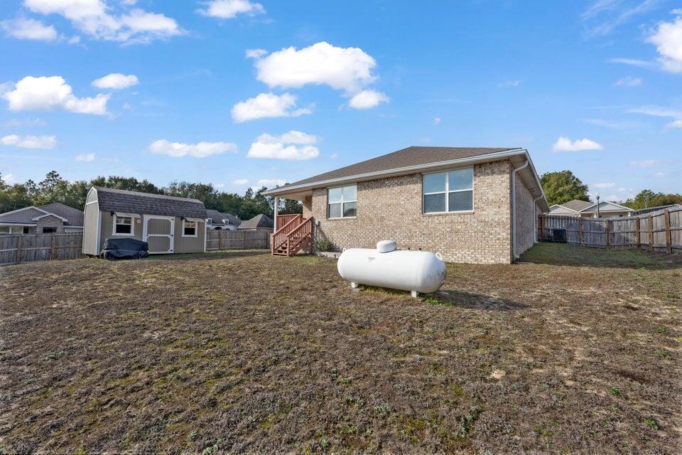 LAKERIDGE EST - Residential Lease