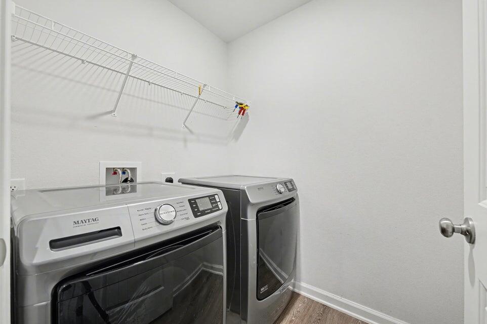 LAKERIDGE EST - Residential Lease