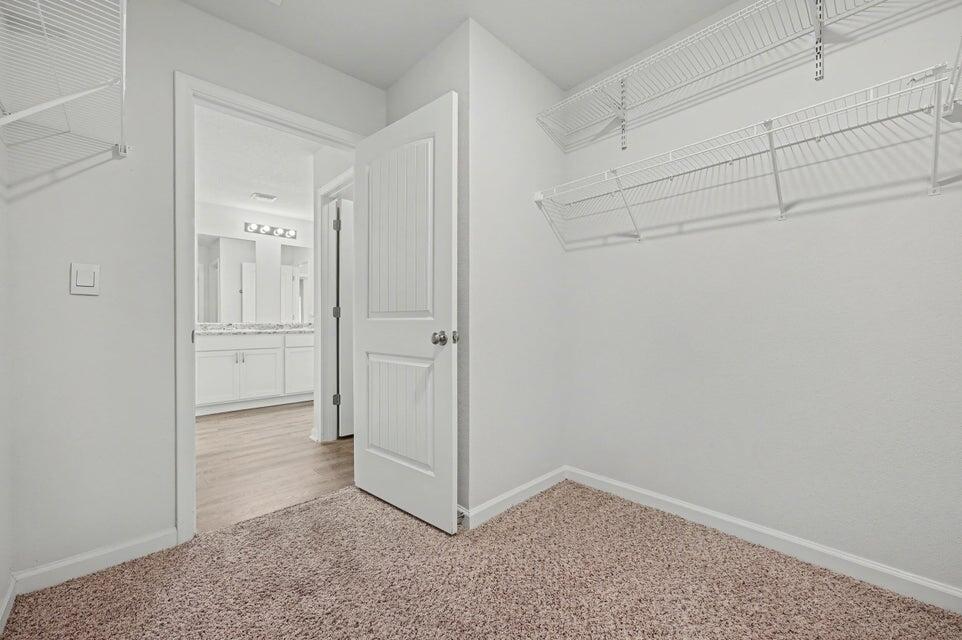 LAKERIDGE EST - Residential Lease