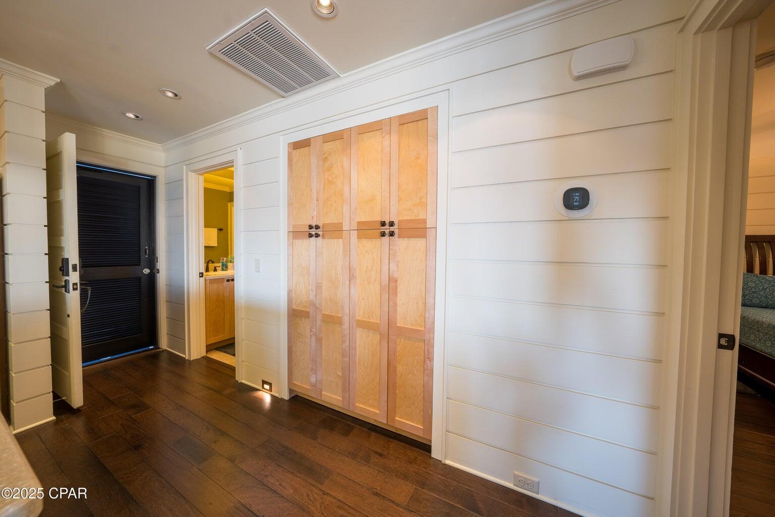 BAY POINT STUDIO VILLAS 3 CONDO - Residential