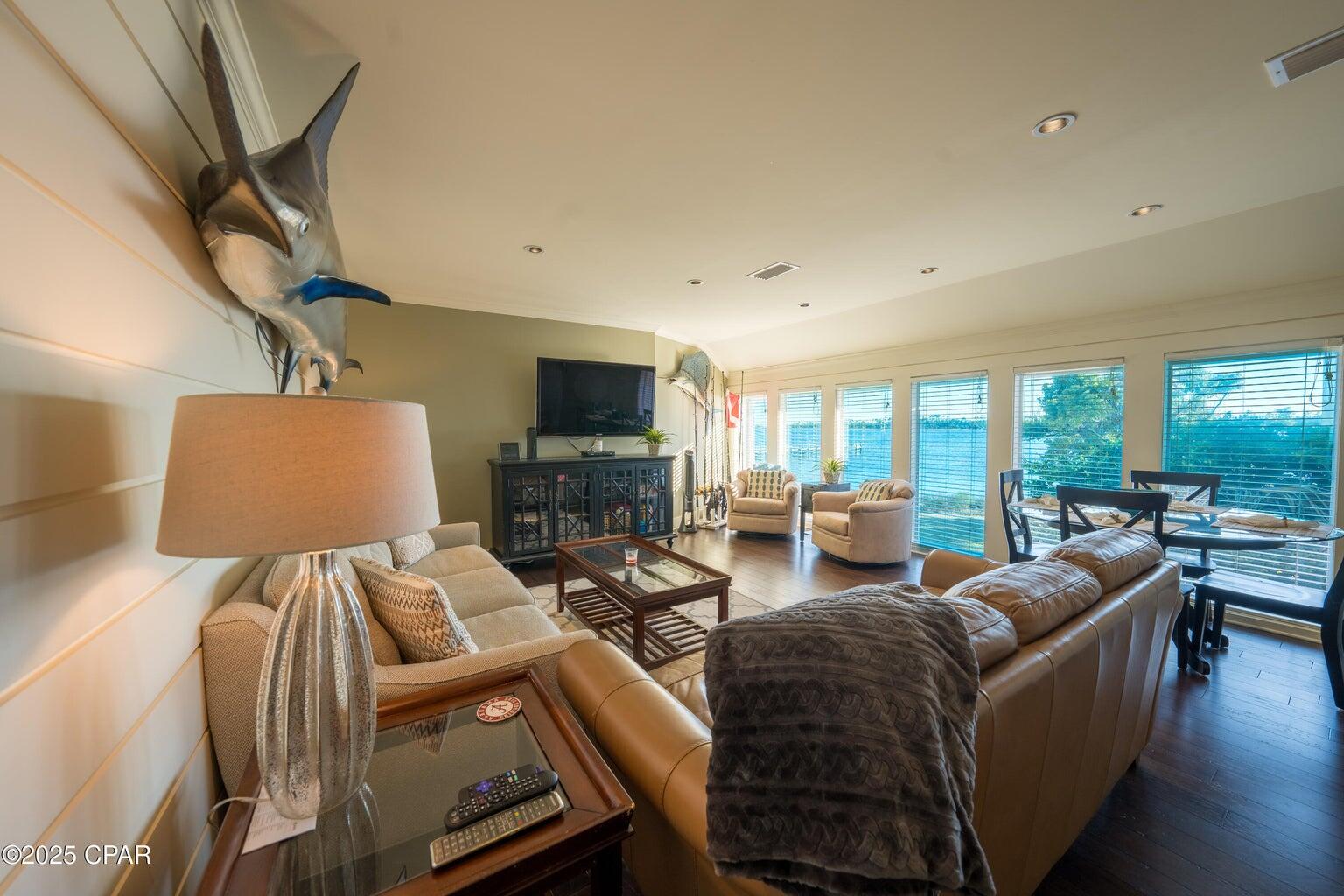 BAY POINT STUDIO VILLAS 3 CONDO - Residential