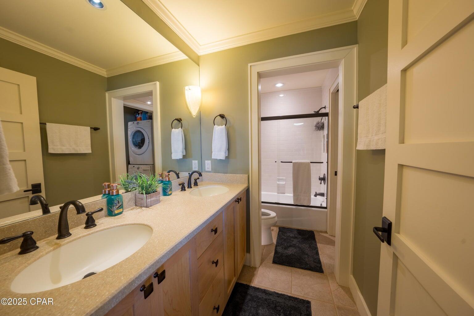 BAY POINT STUDIO VILLAS 3 CONDO - Residential