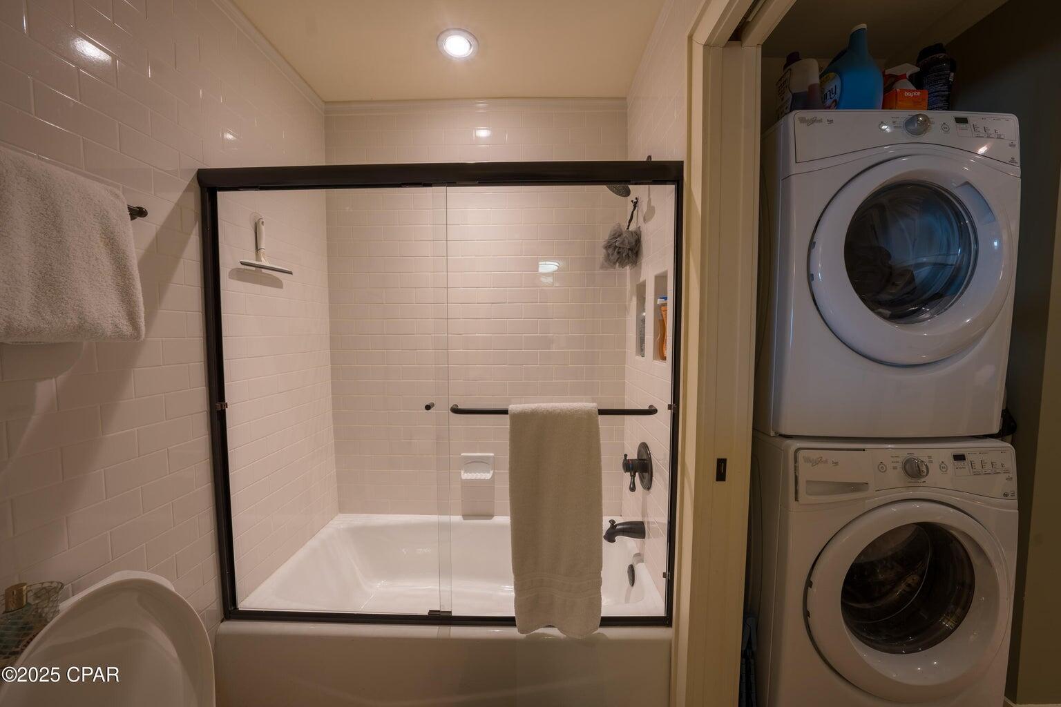 BAY POINT STUDIO VILLAS 3 CONDO - Residential